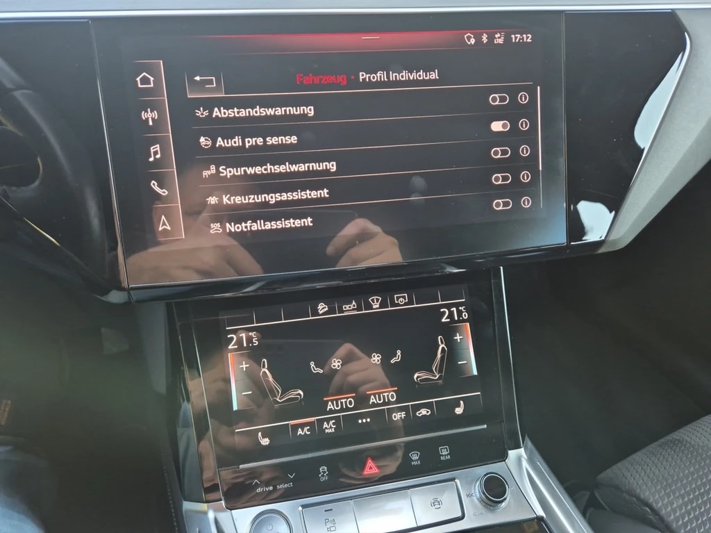 AUDI 50 S Line quattro-image-5