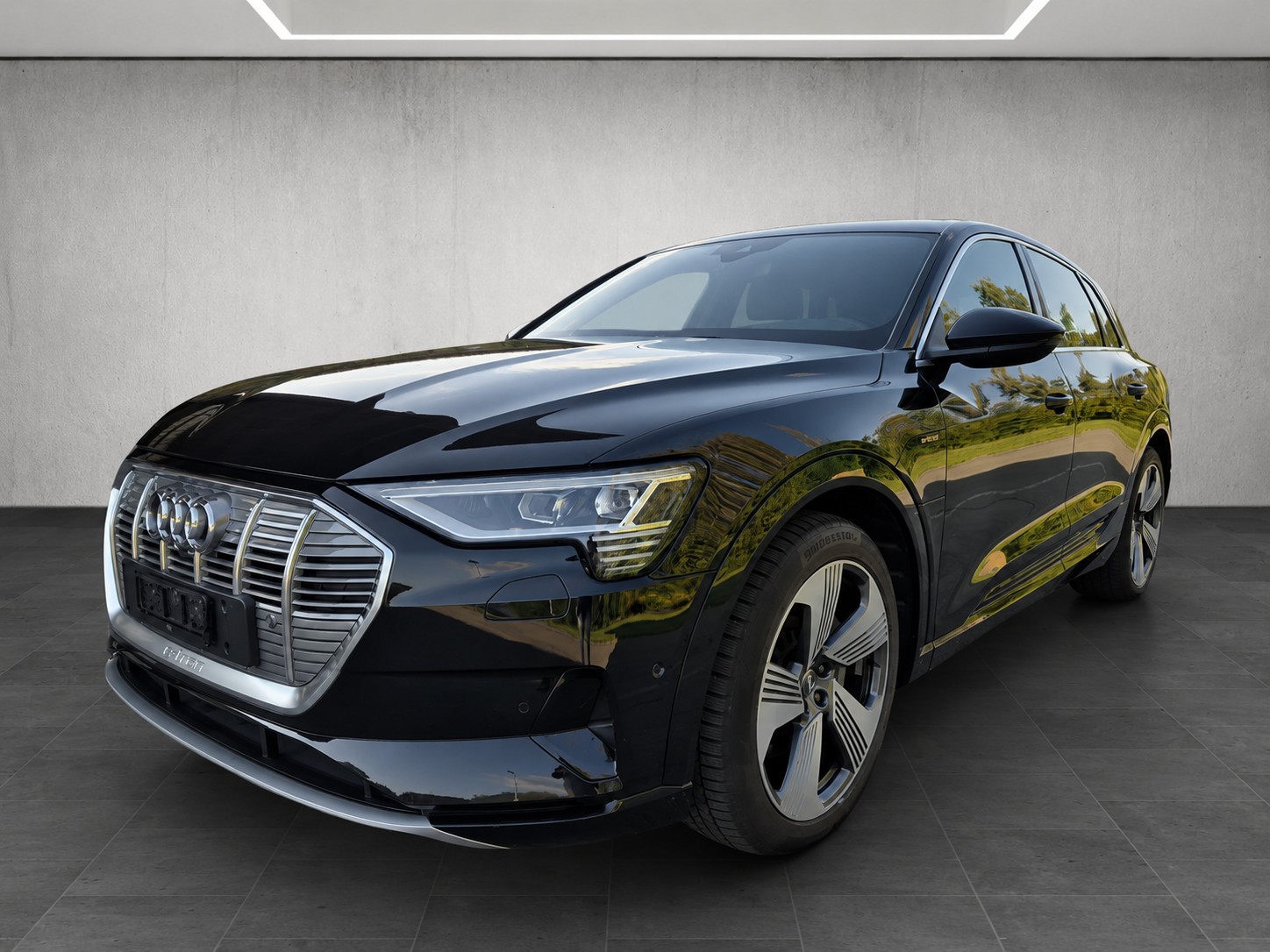 AUDI 50 S Line quattro-image-0