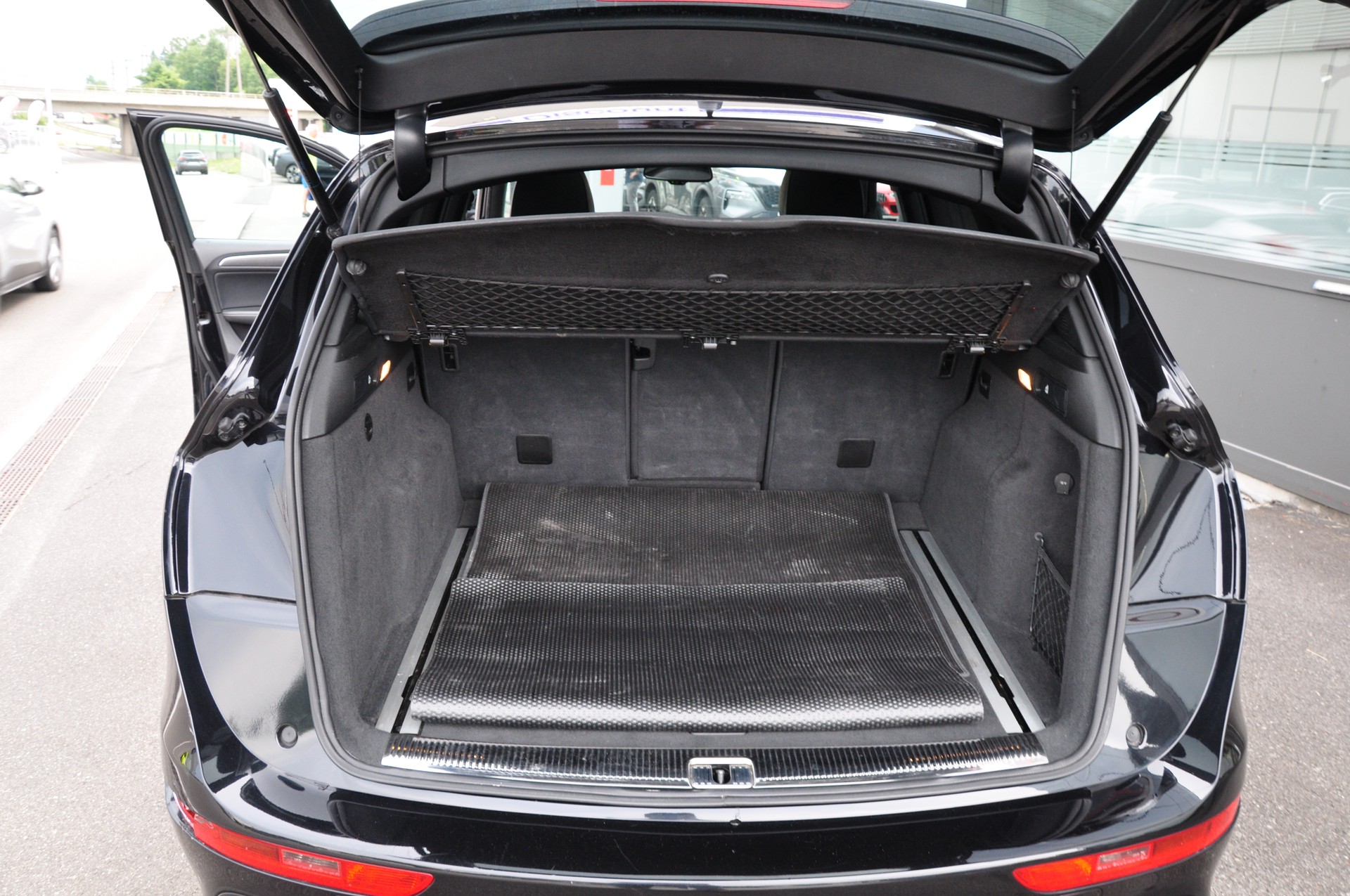 AUDI SQ5 3.0 TDI quattro tiptronic-image-15