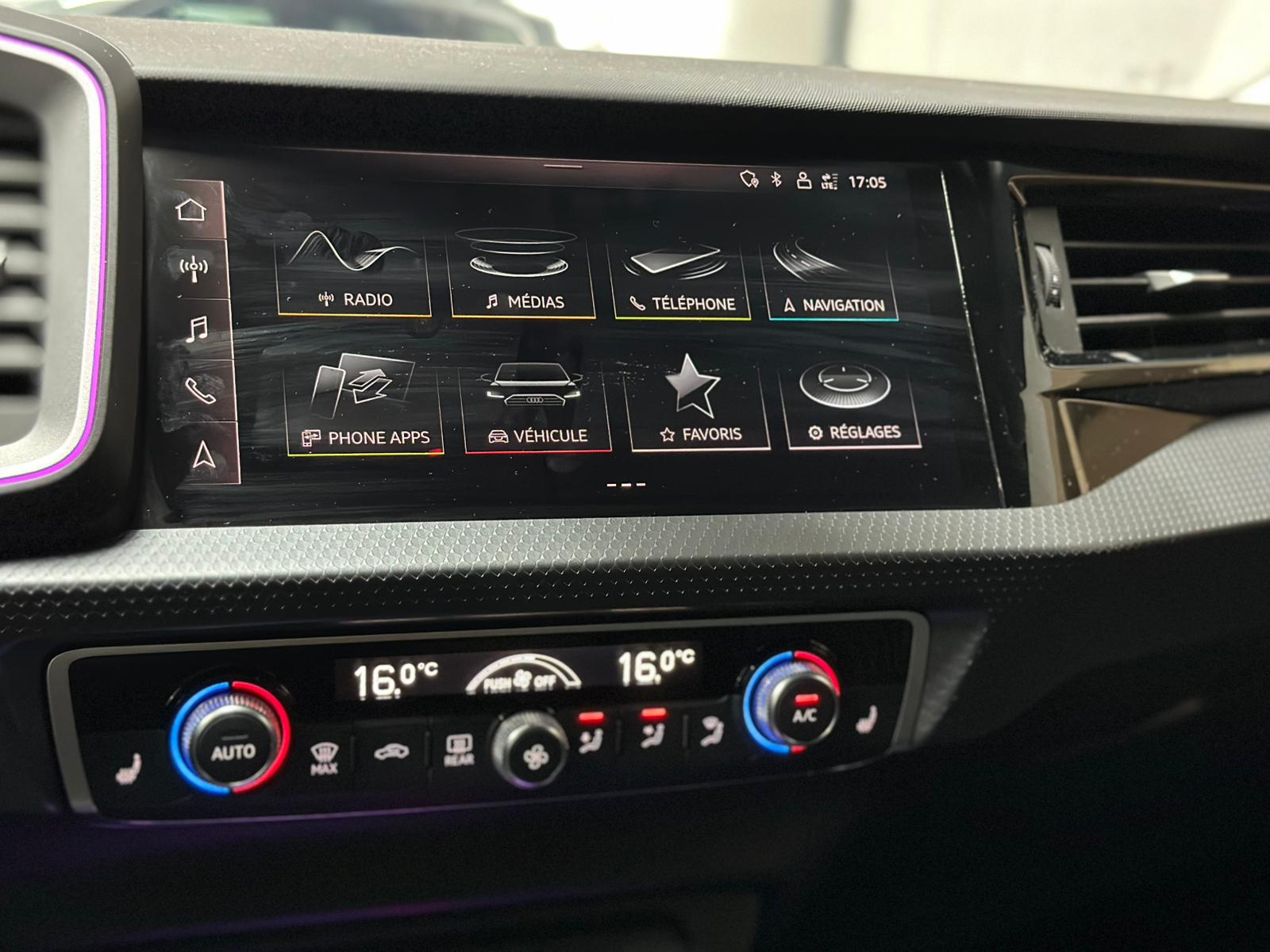 AUDI A1 Sportback 35 TFSI S Line S-tronic-image-11