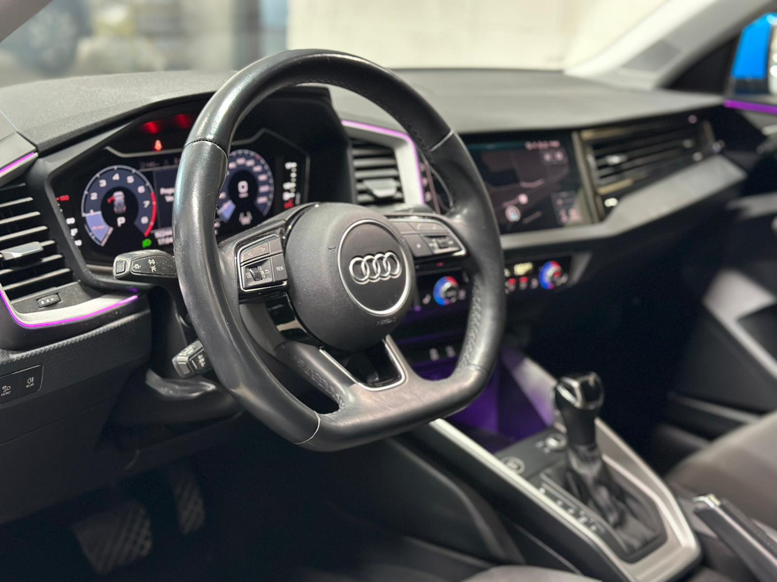 AUDI A1 Sportback 35 TFSI S Line S-tronic-image-8