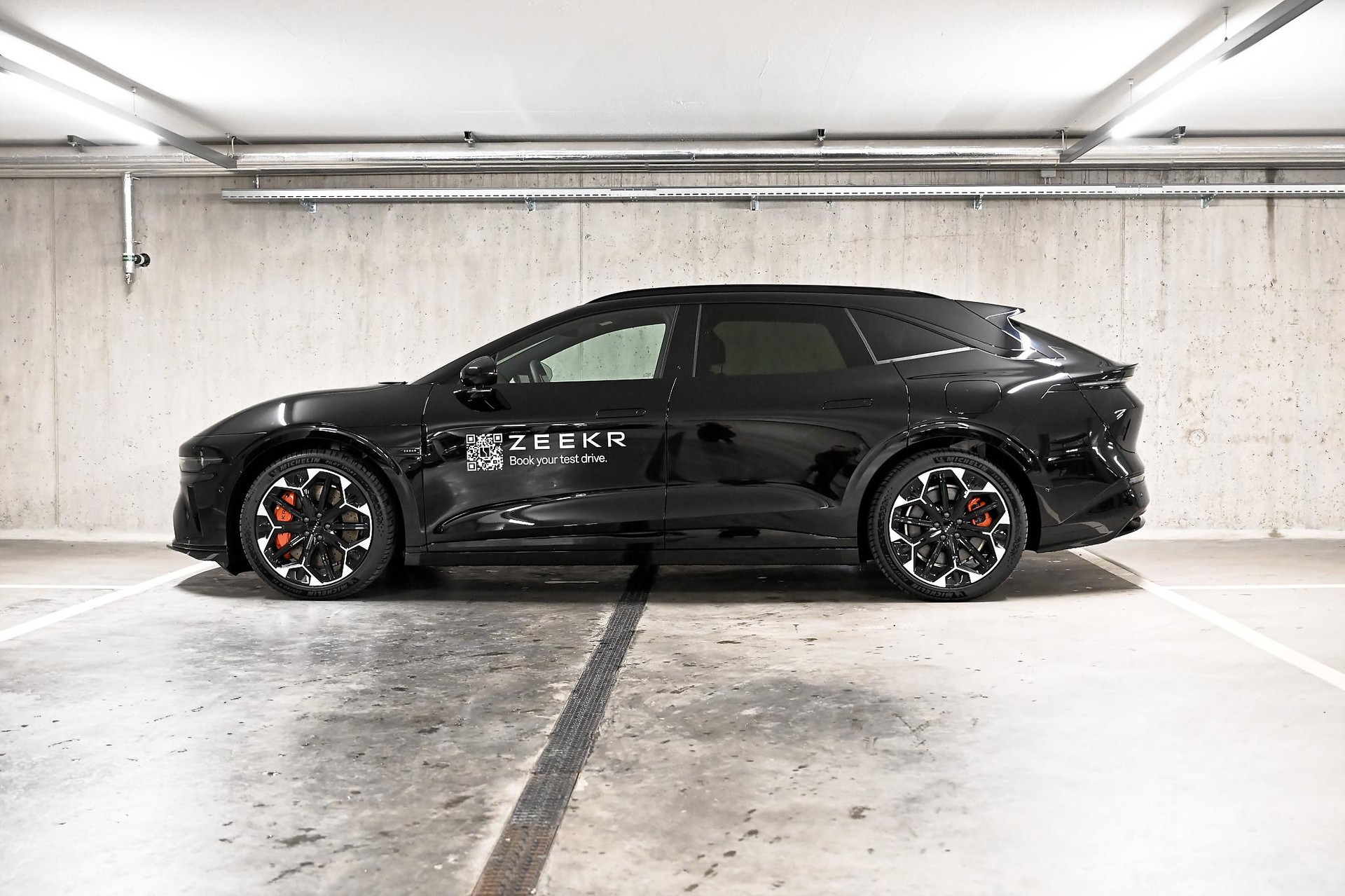 ZEEKR 7GT Privilege AWD-showroom-element-3