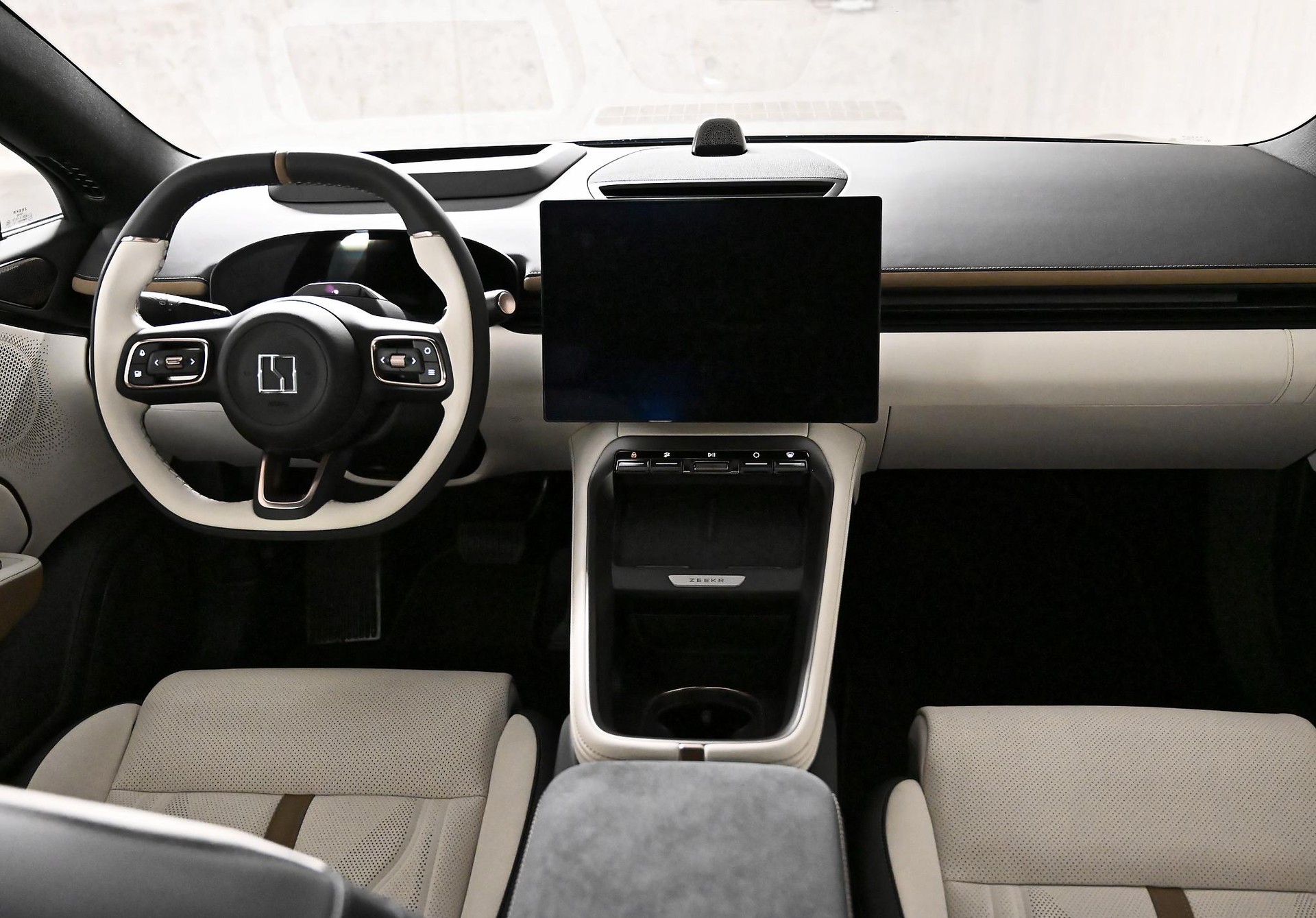 ZEEKR 7GT Privilege AWD-image-9