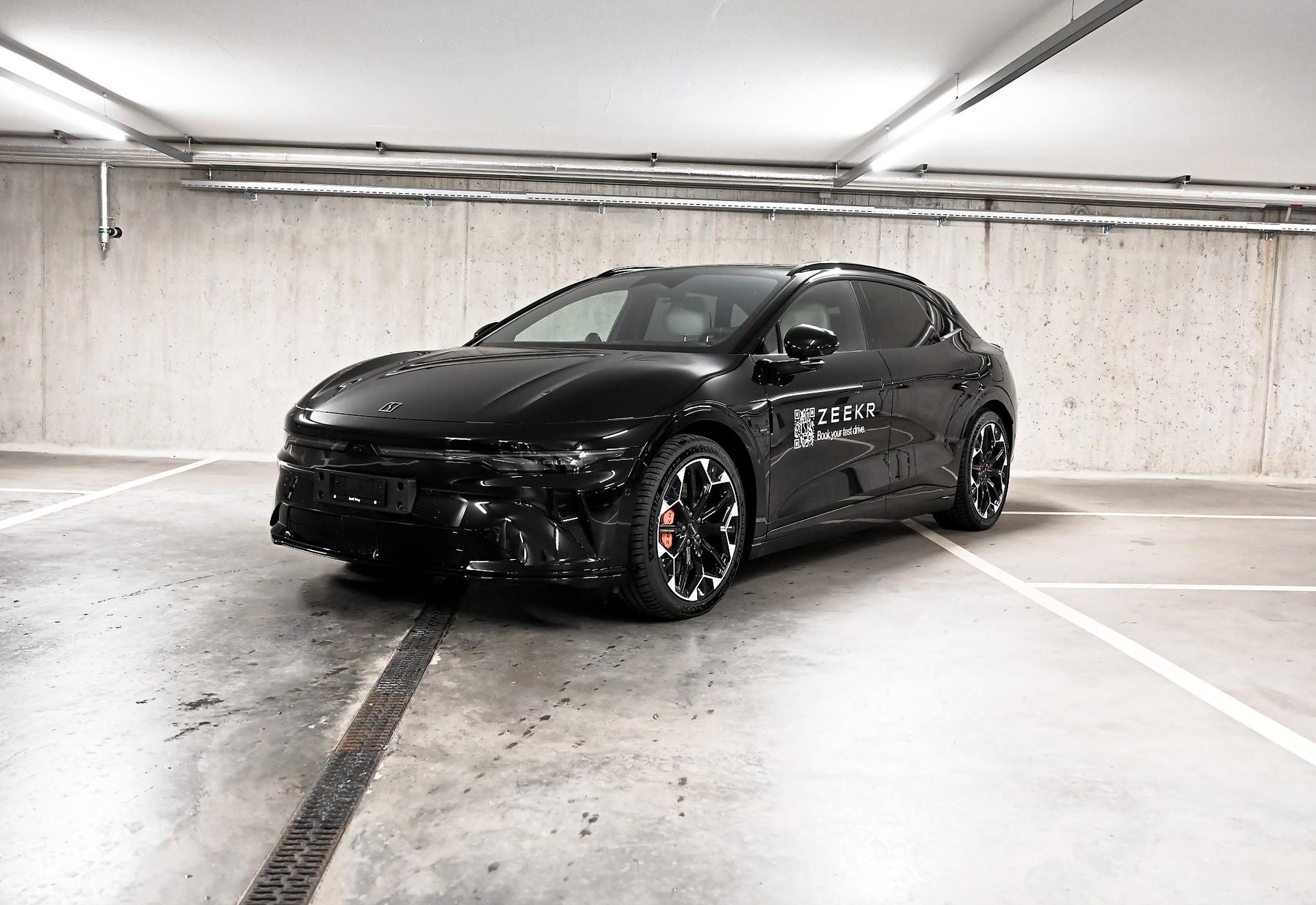 ZEEKR 7GT Privilege AWD-showroom-element-1