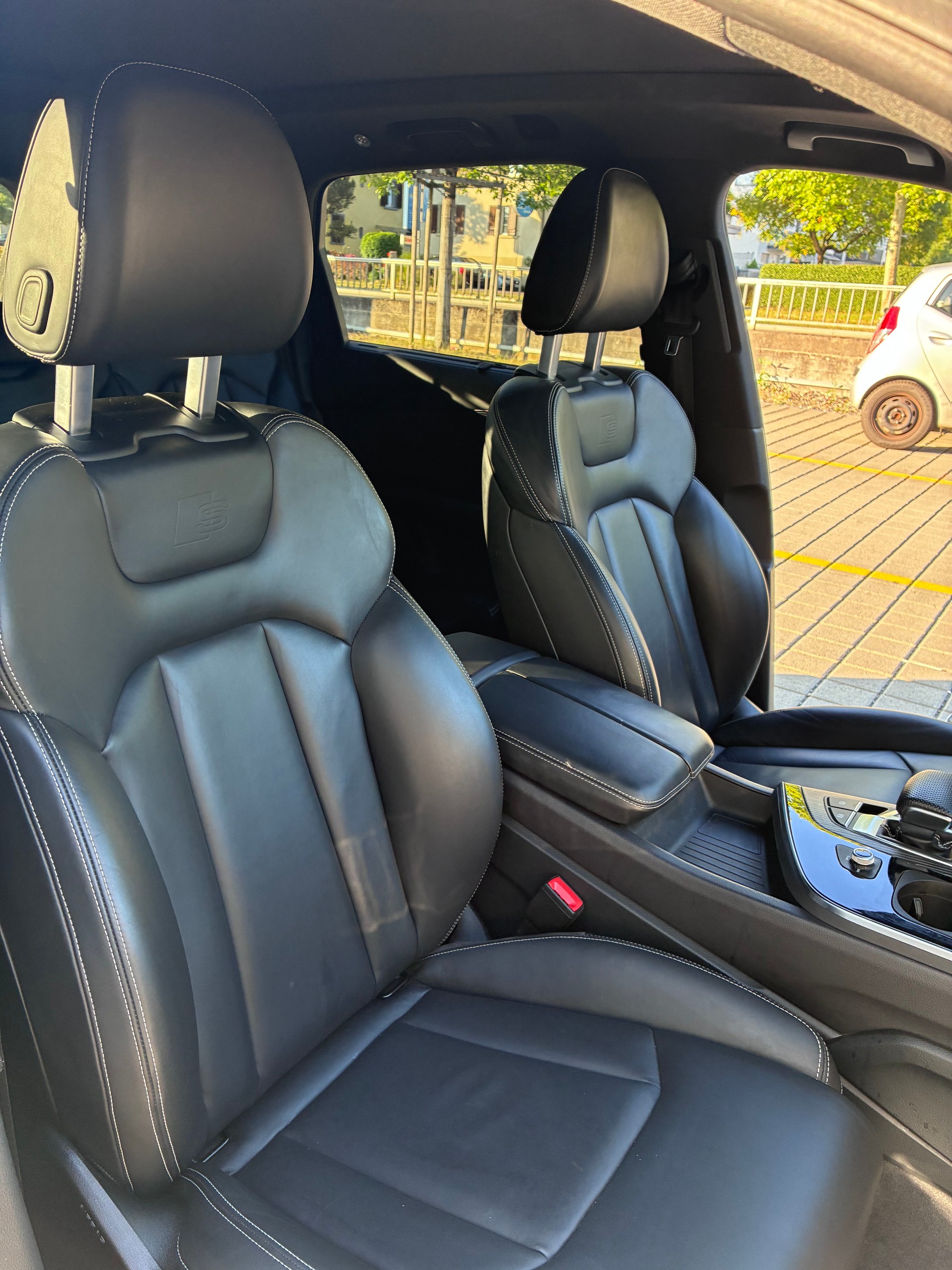 AUDI 3.0 V6 TDI 272 quattro T-Tronic-image-4