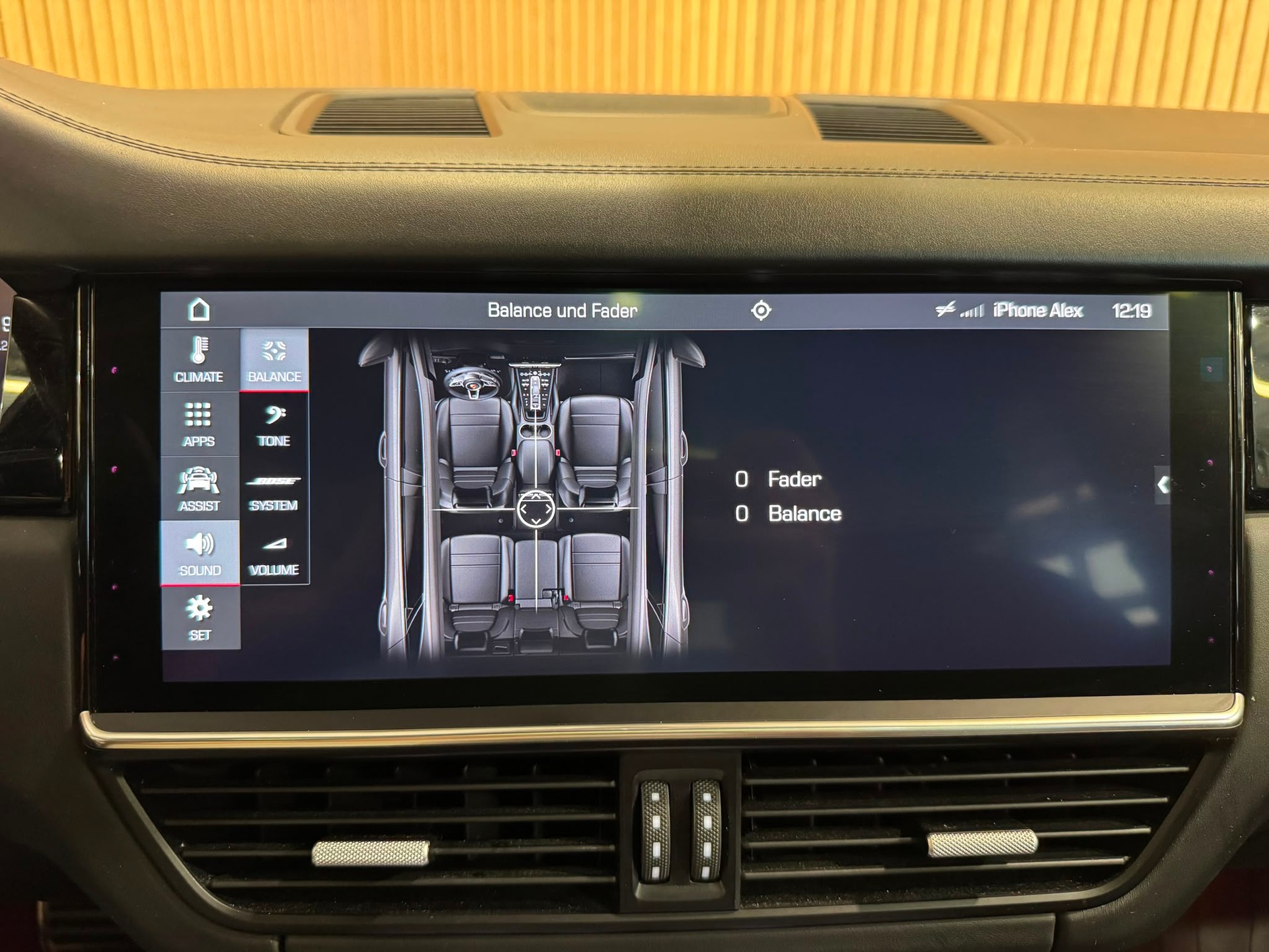 PORSCHE Cayenne S-image-16