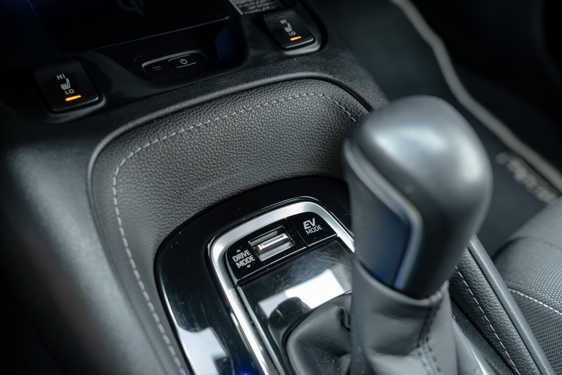 TOYOTA Corolla Touring Sports 2.0 HSD Premium e-CVT-image-10
