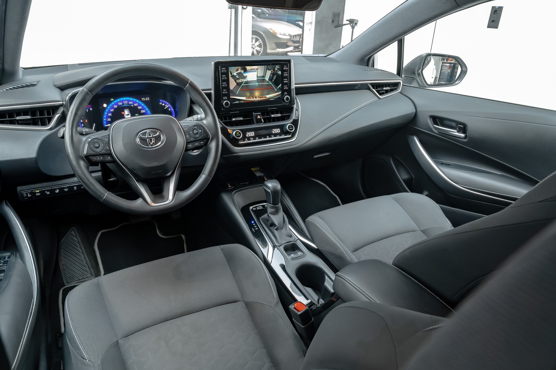 TOYOTA Corolla Touring Sports 2.0 HSD Premium e-CVT-image-11