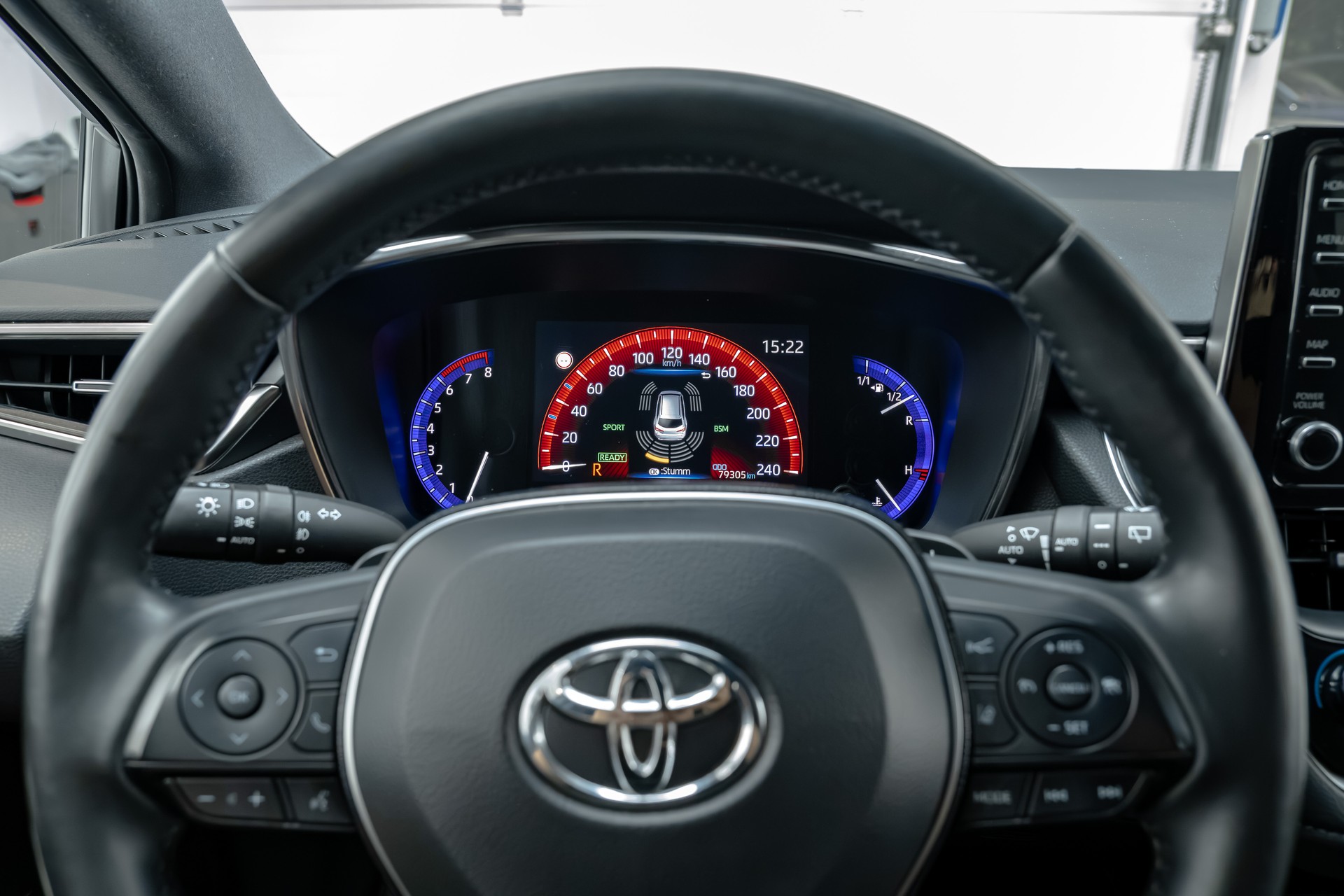 TOYOTA Corolla Touring Sports 2.0 HSD Premium e-CVT-image-12