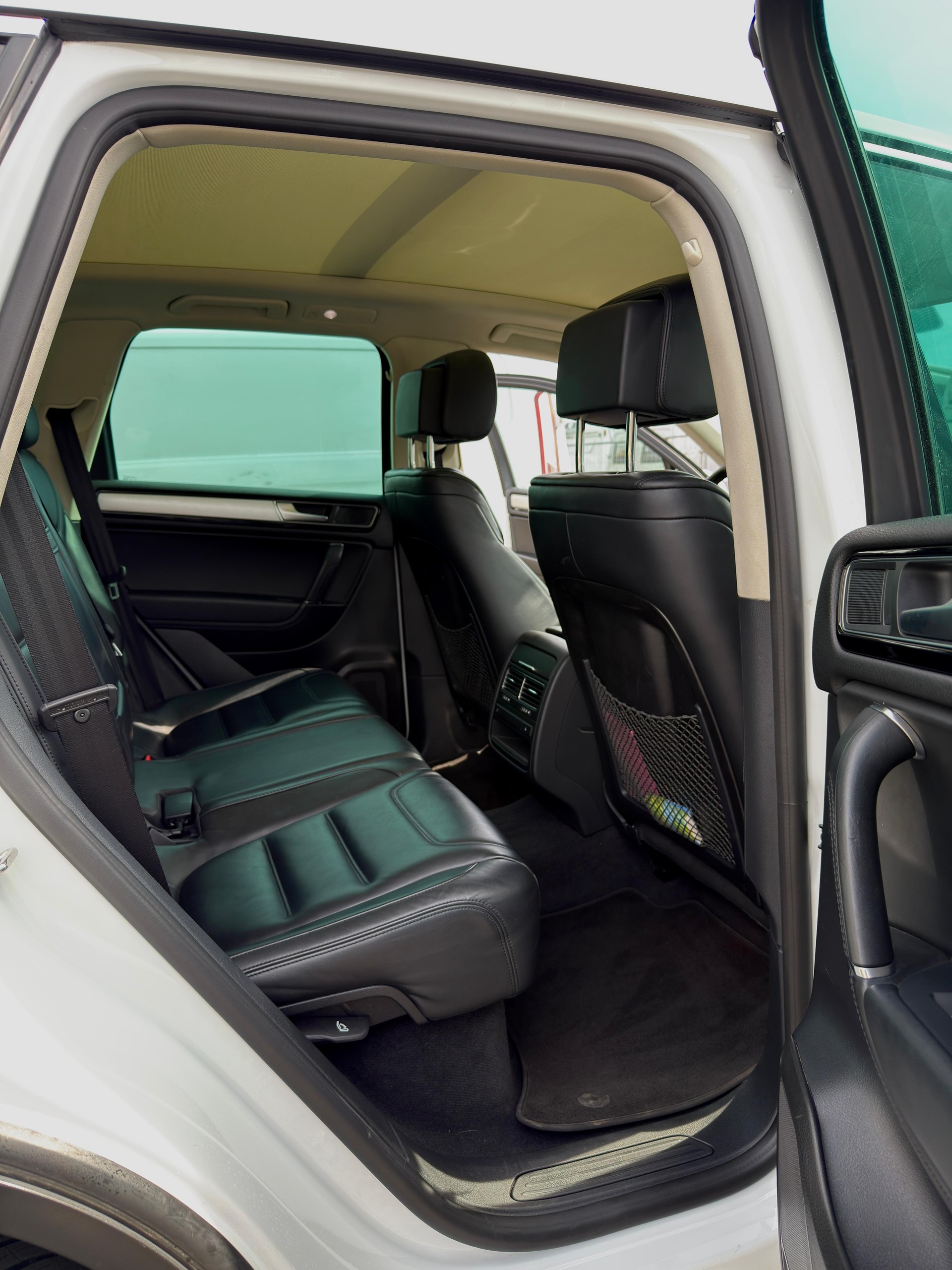 VW Touareg 3.0 TDI BlueMotion Technology Tiptronic-image-11