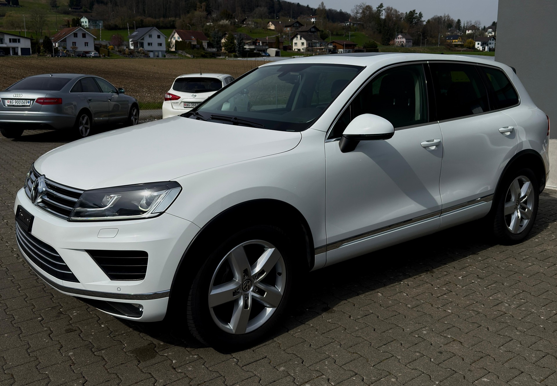 VW Touareg 3.0 TDI BlueMotion Technology Tiptronic-showroom-element-2