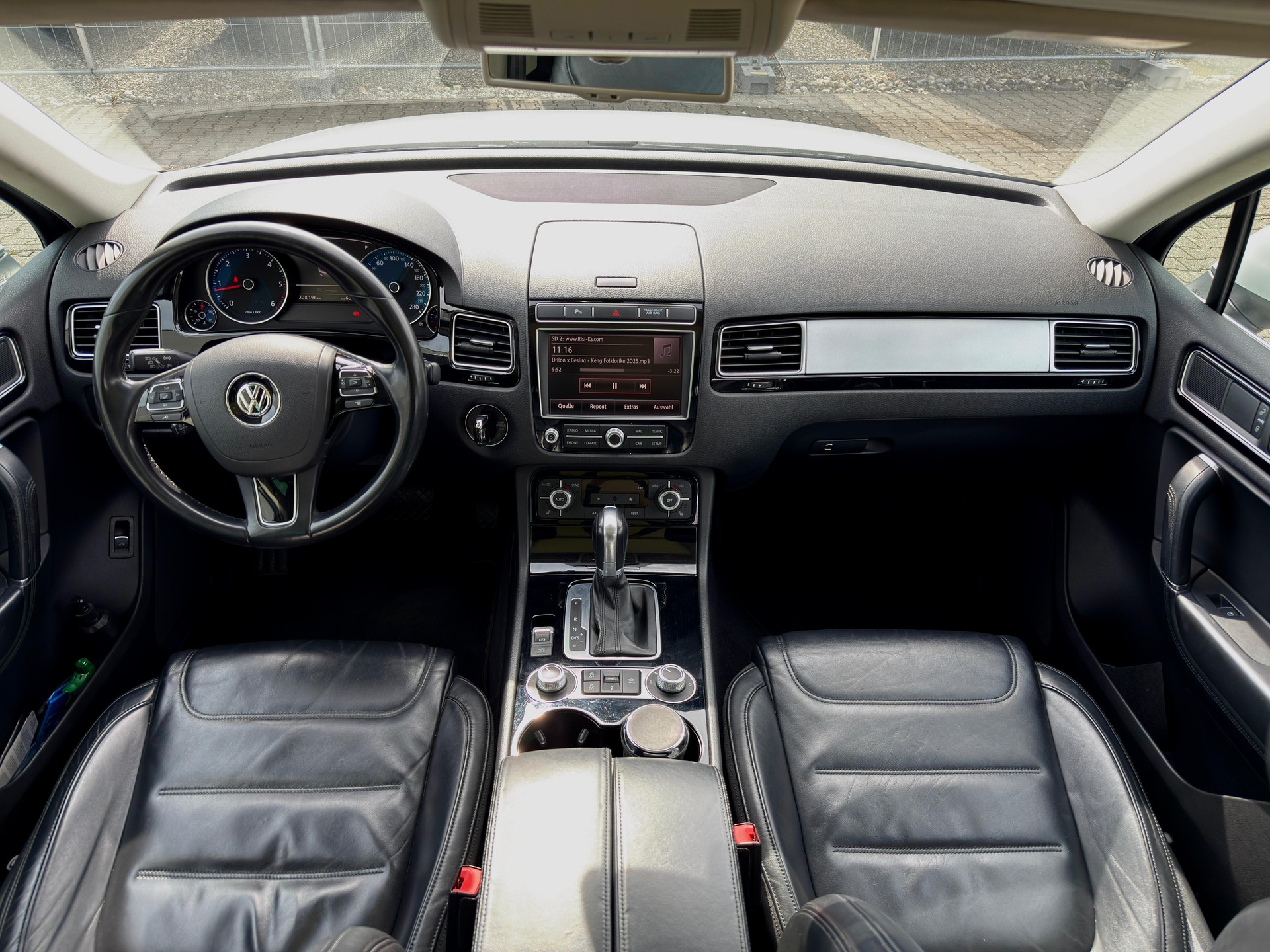 VW Touareg 3.0 TDI BlueMotion Technology Tiptronic-image-10