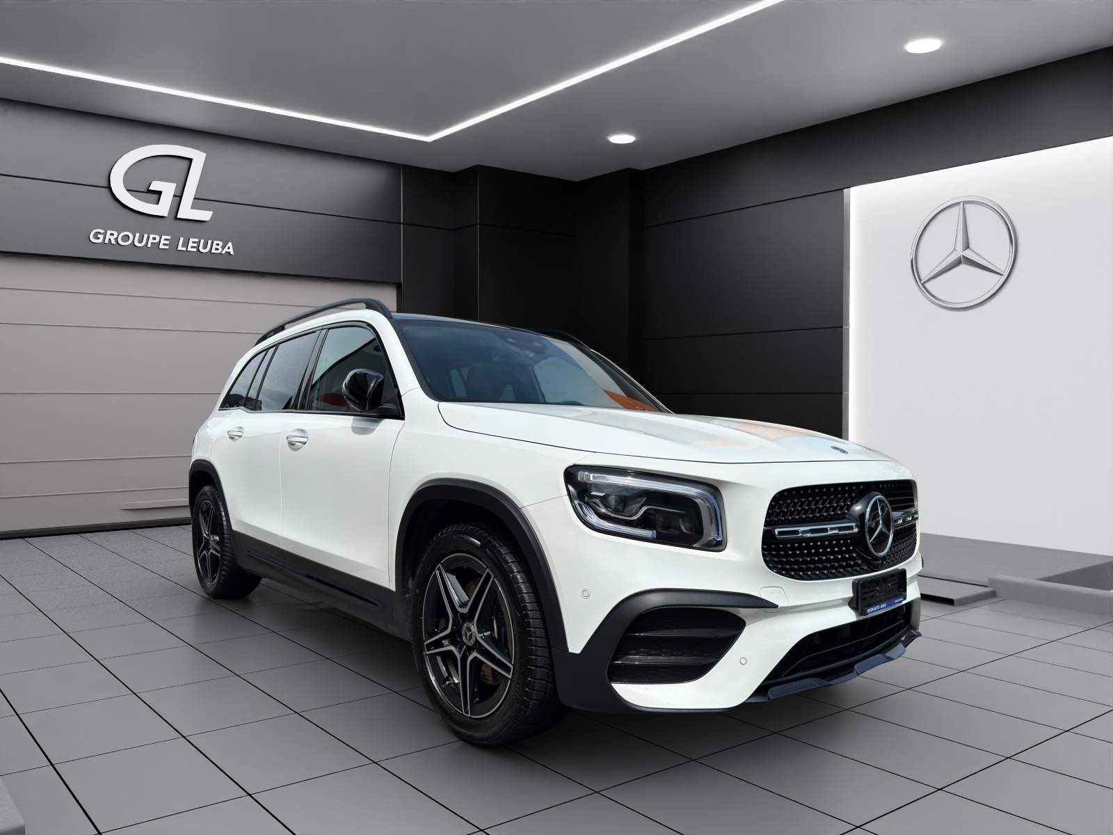 Photo MERCEDES-BENZ GLB-220 GLB 220 d AMG Line 4 MAT.