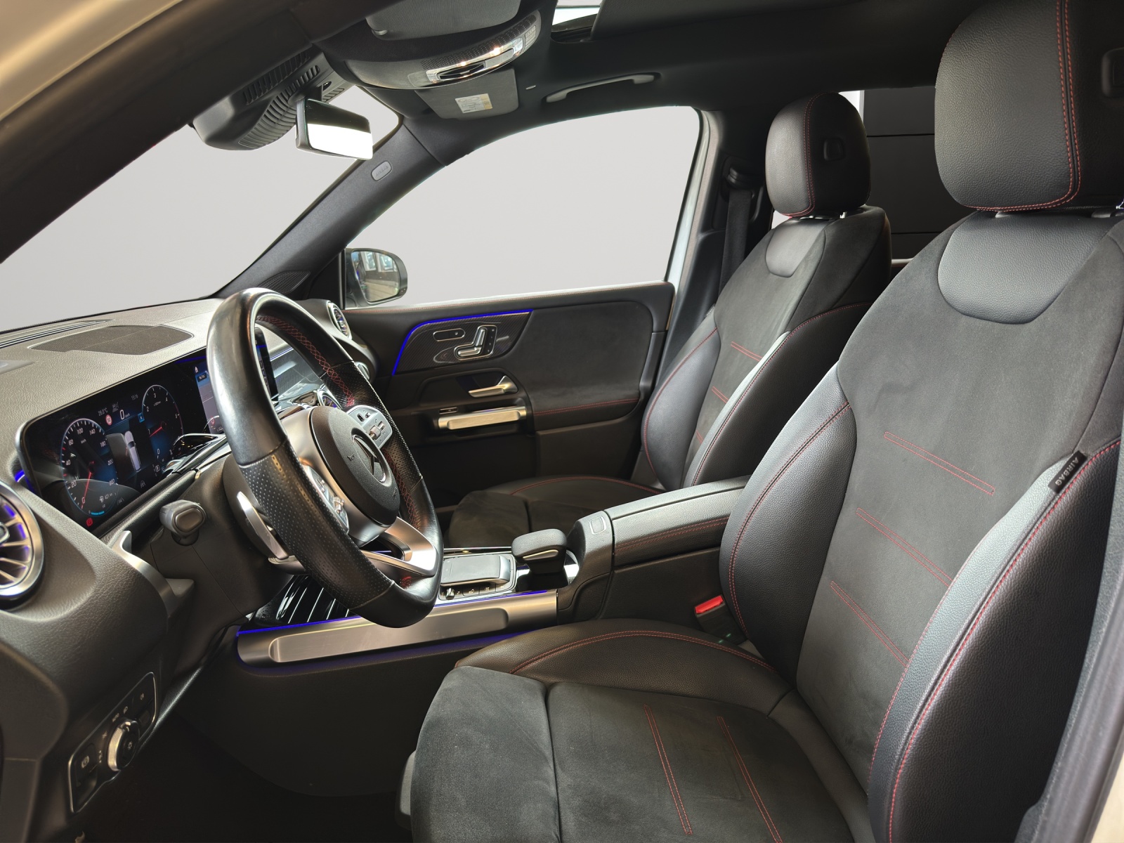 Image MERCEDES-BENZ GLB-220 GLB 220 d AMG Line 4 MAT.
