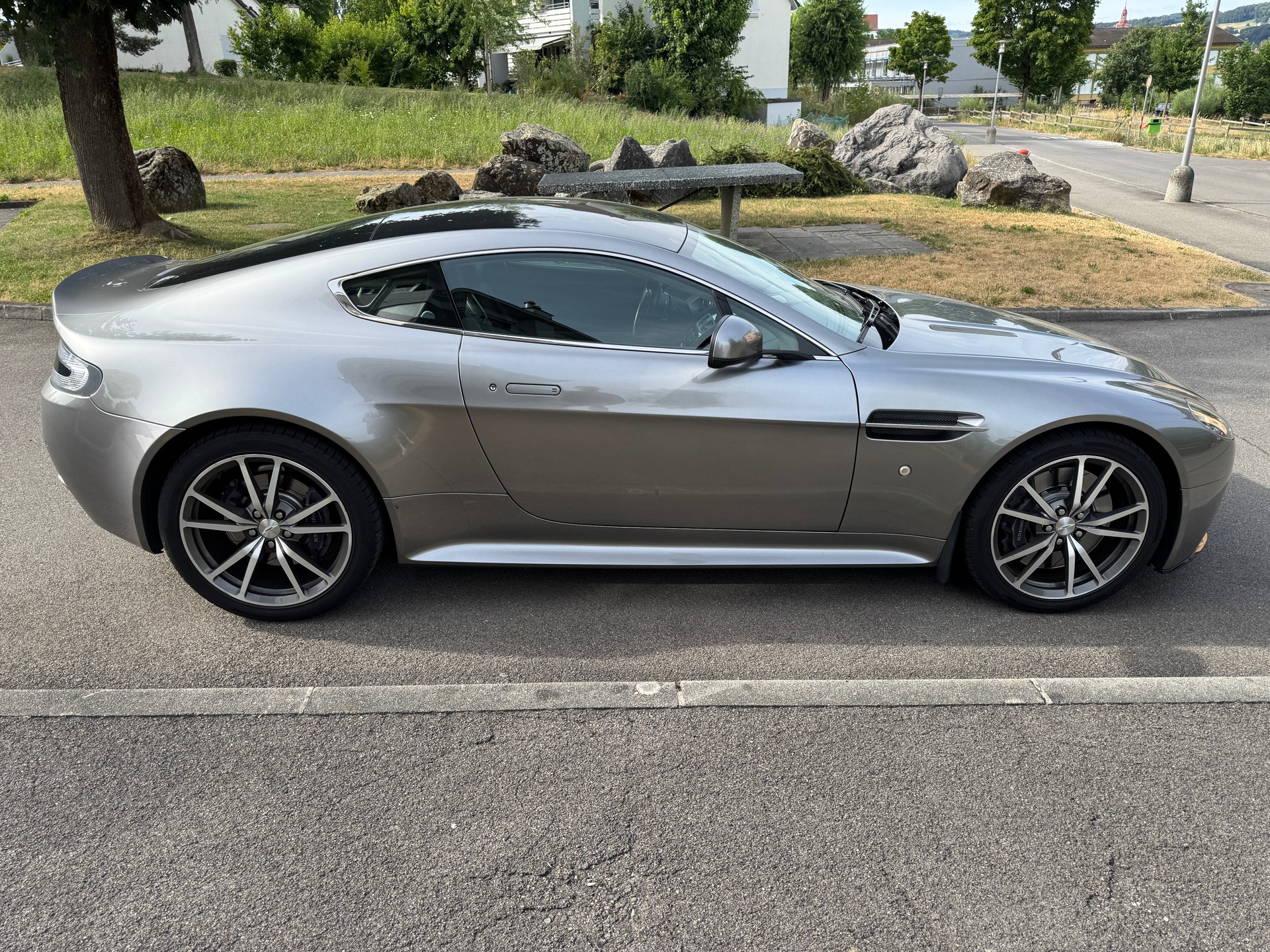 ASTON MARTIN 4.7 S Sportshift-image-1