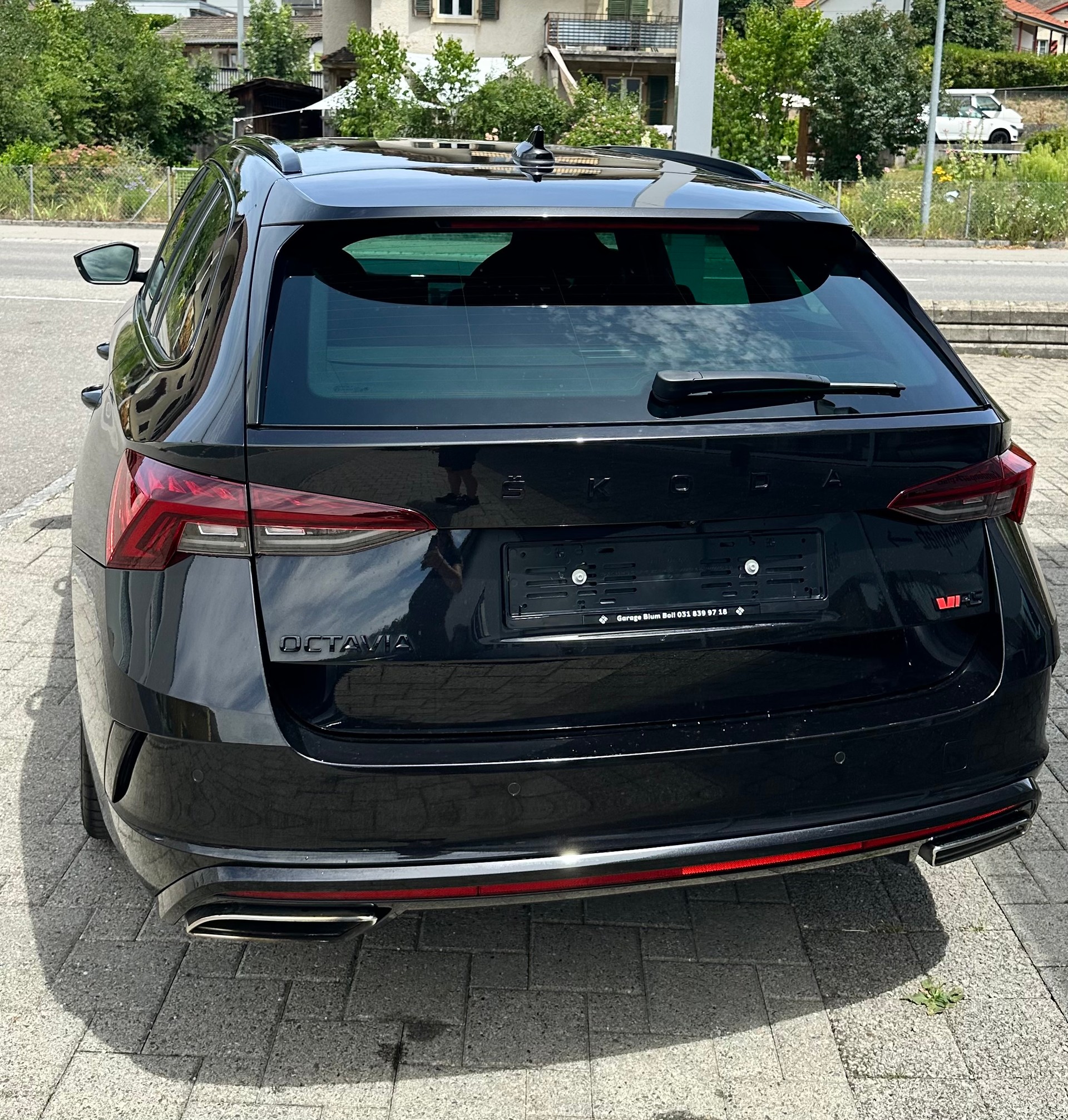 SKODA Octavia Combi 2.0 TDI DSG RS 4x4-image-2