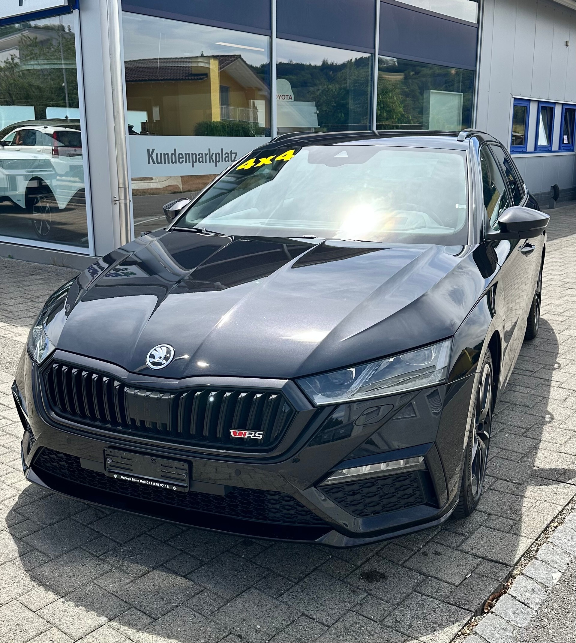 SKODA Octavia Combi 2.0 TDI DSG RS 4x4-image-0