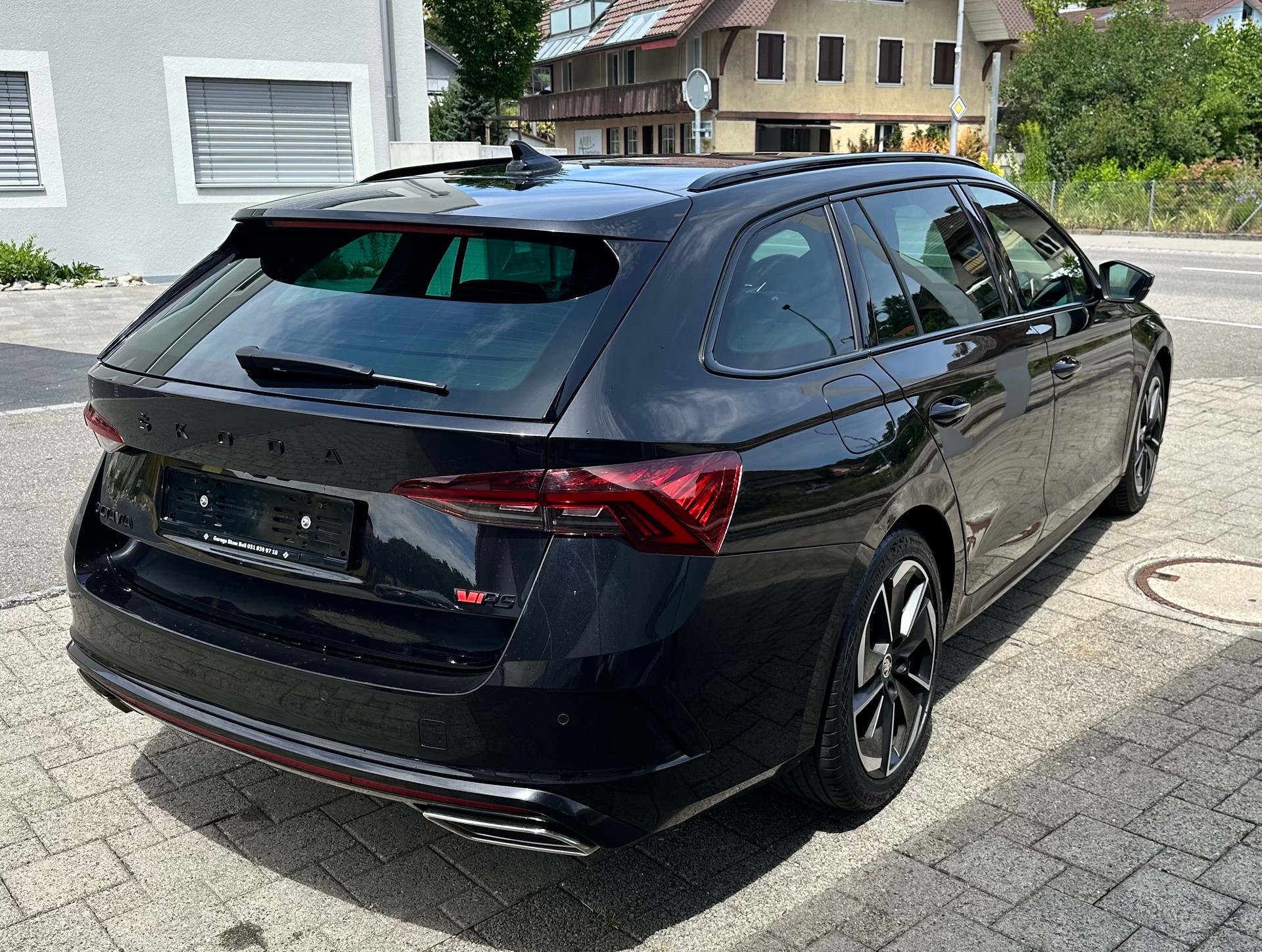 SKODA Octavia Combi 2.0 TDI DSG RS 4x4-image-3