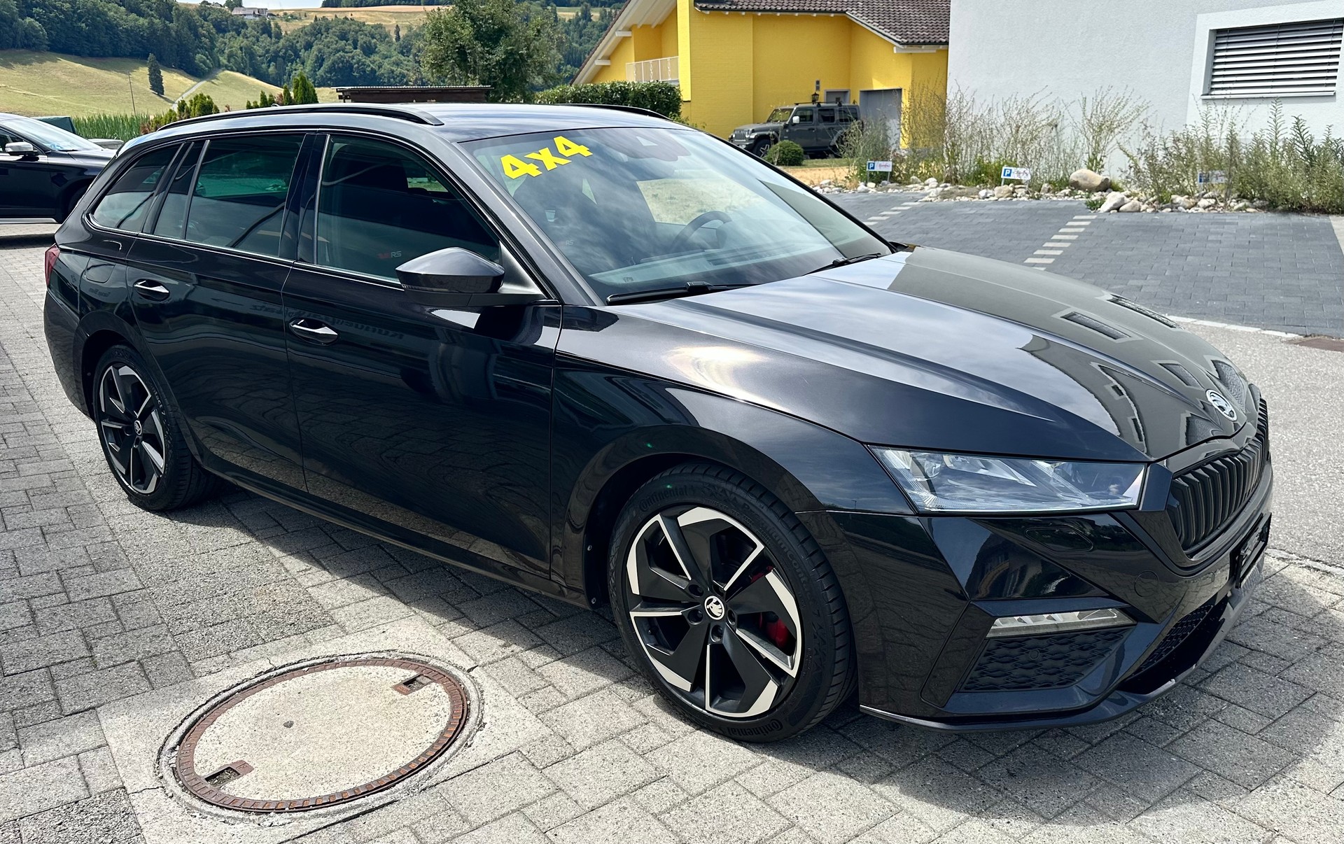 SKODA Octavia Combi 2.0 TDI DSG RS 4x4-image-4