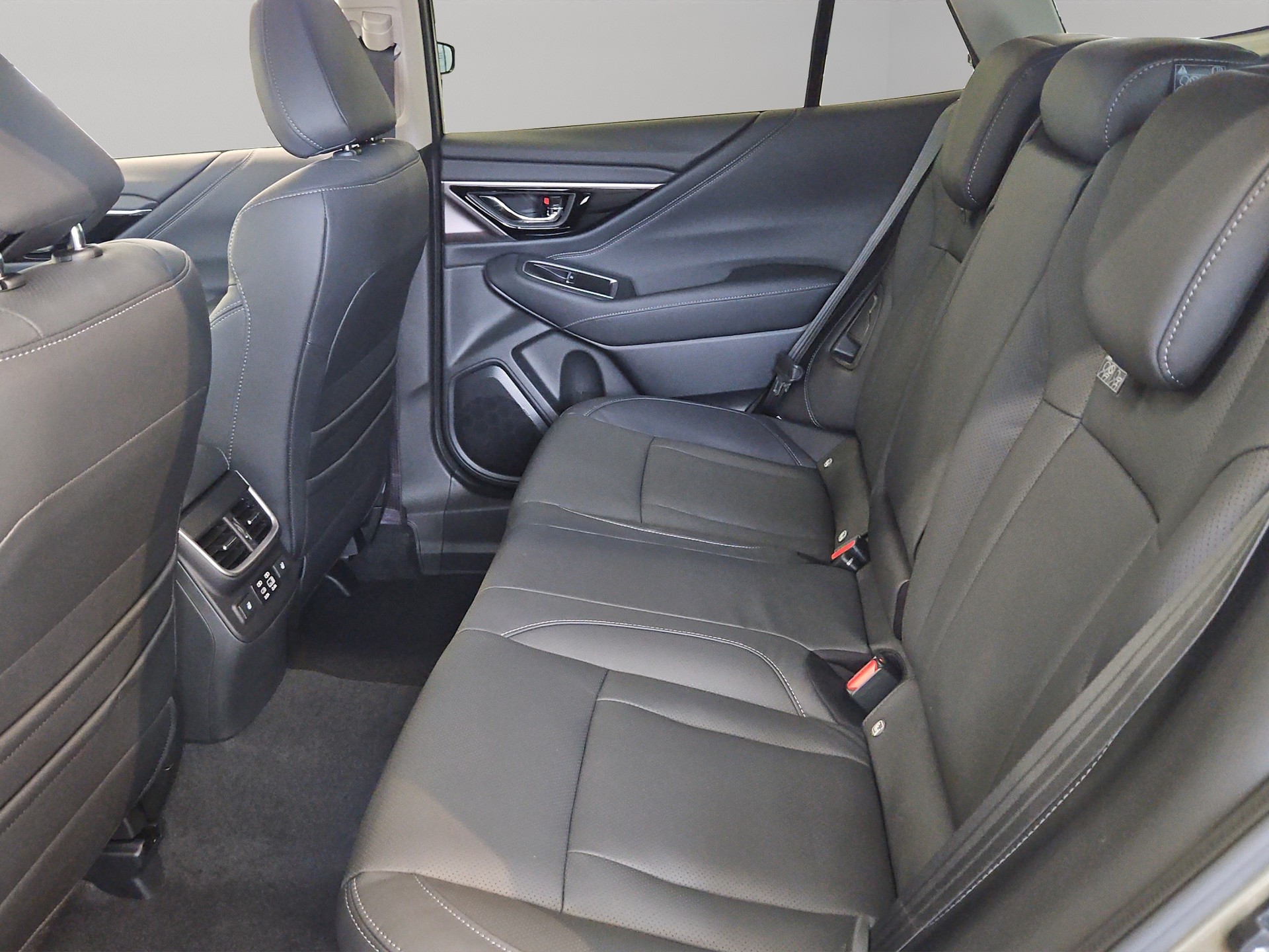 SUBARU Outback 2.5i Final Edition-image-7