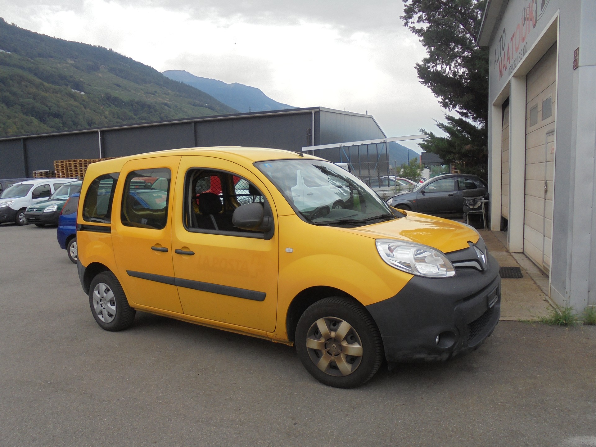 RENAULT Kangoo Medium TCe 115 Business A-image-1