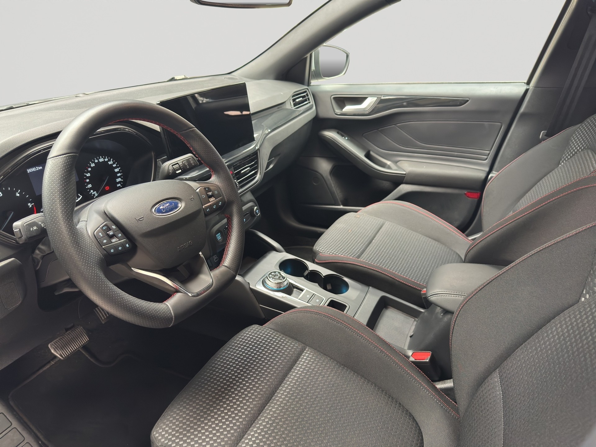 FORD Focus 1.5 TDCi EcoBlue ST-Line Automatic-image-8