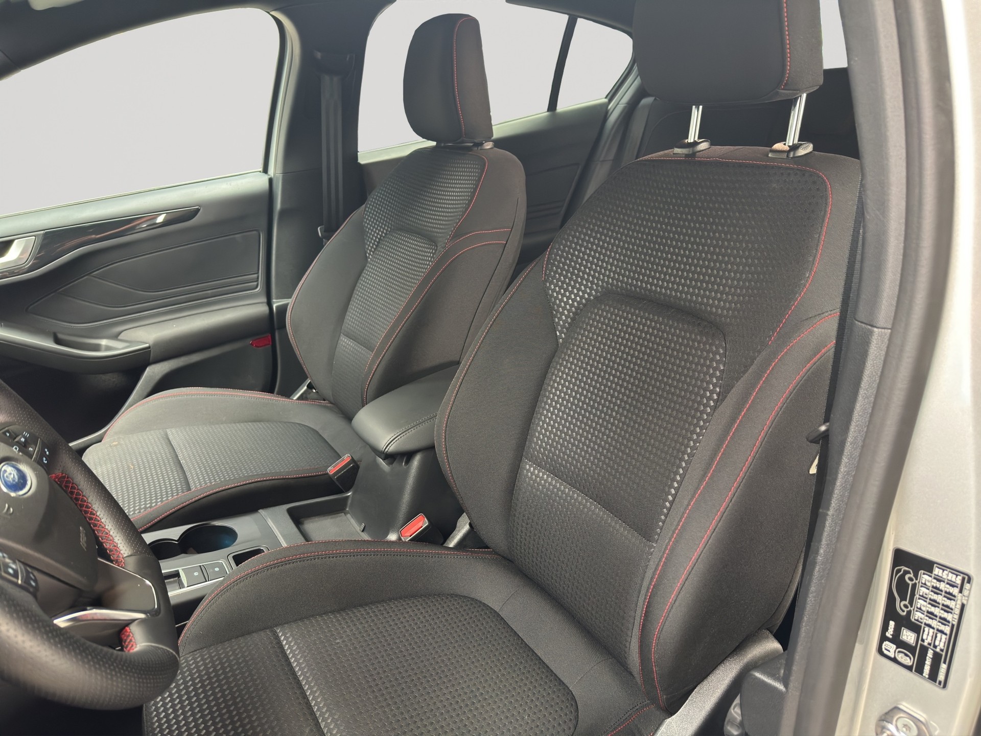 FORD Focus 1.5 TDCi EcoBlue ST-Line Automatic-image-7