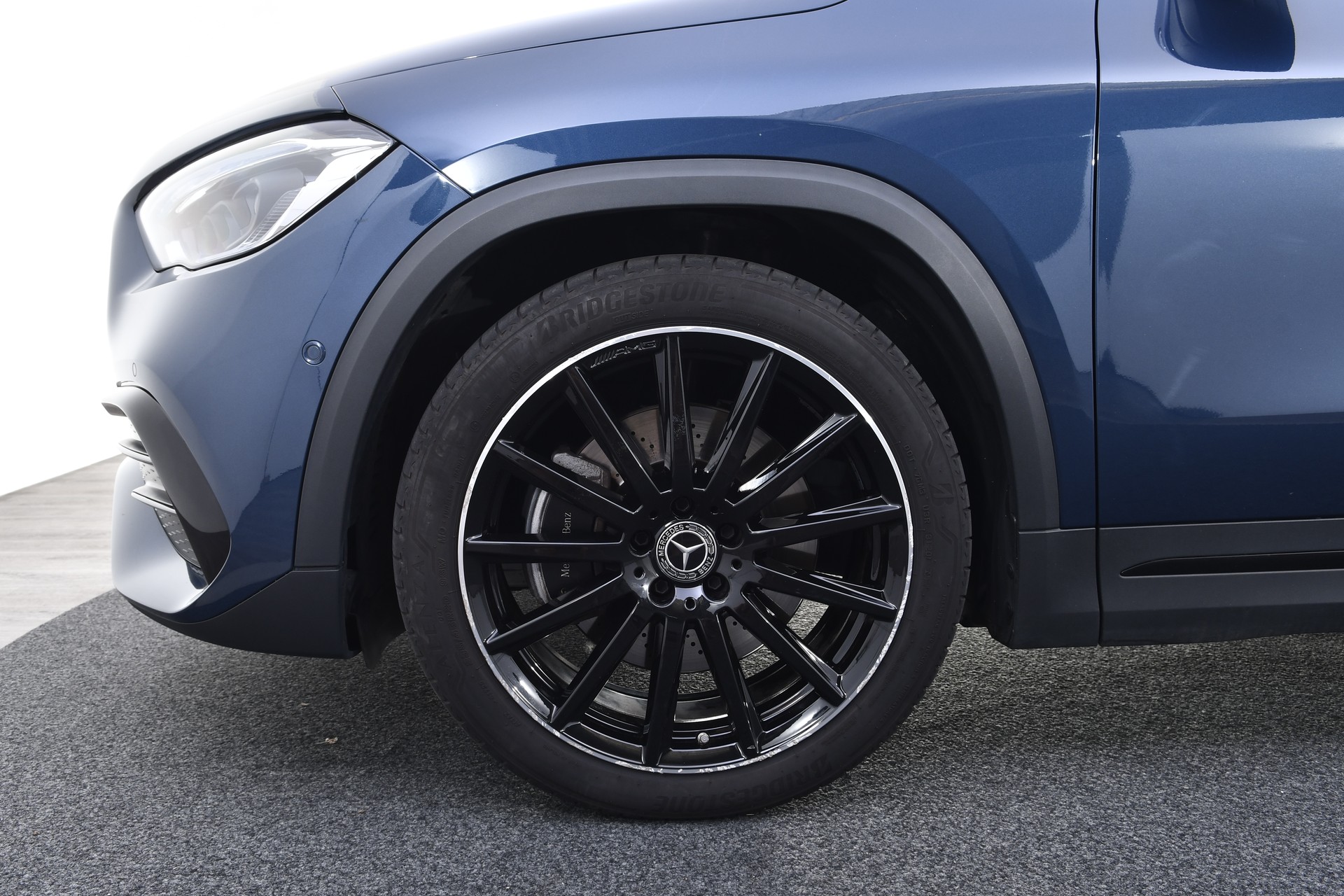 MERCEDES-BENZ GLA 250 4Matic AMG Line 8G-DCT-image-24