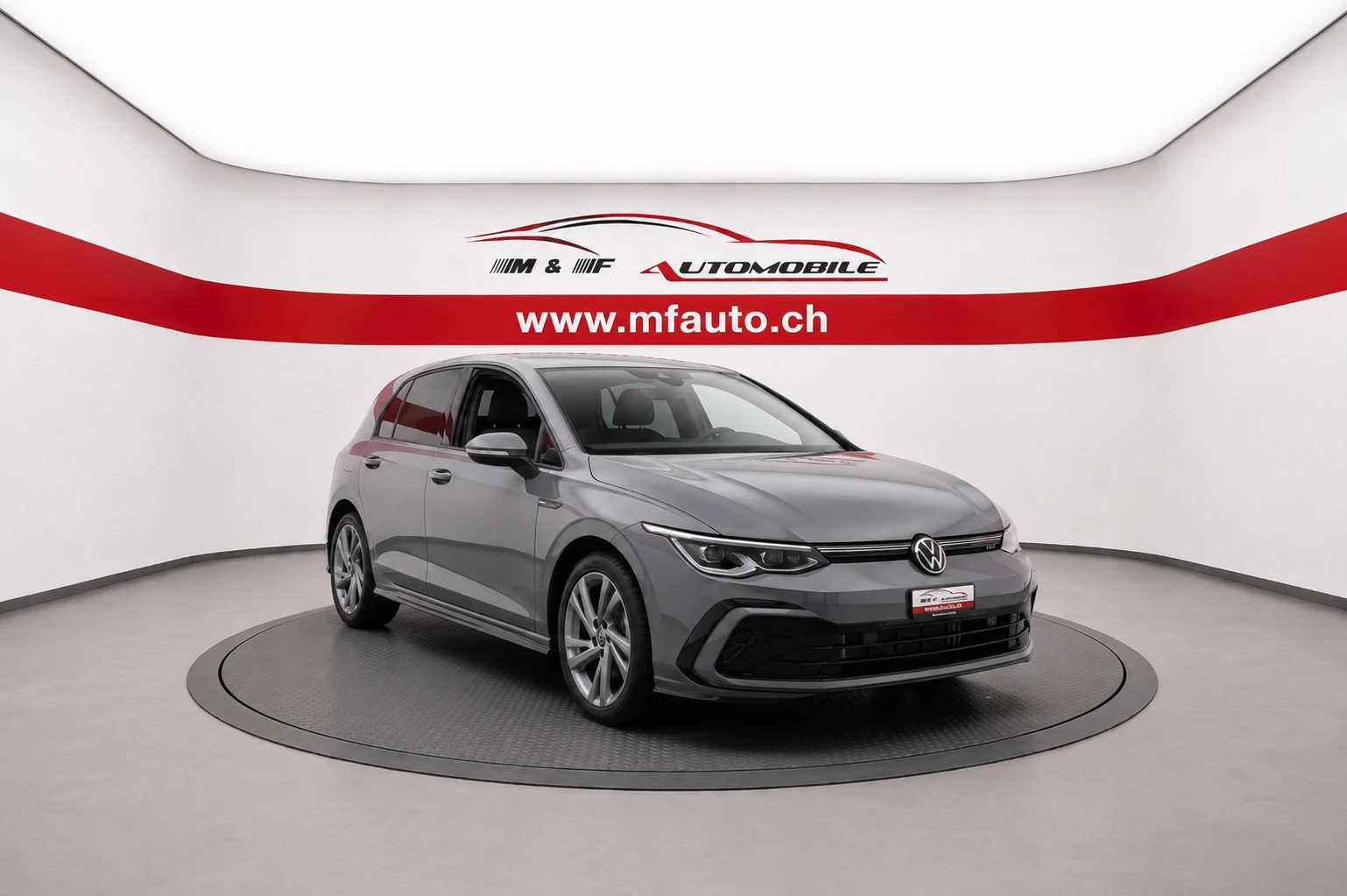 VW Golf VIII 1.5 eTSI Life DSG R-LINE CH FAHRZEUG-image-2