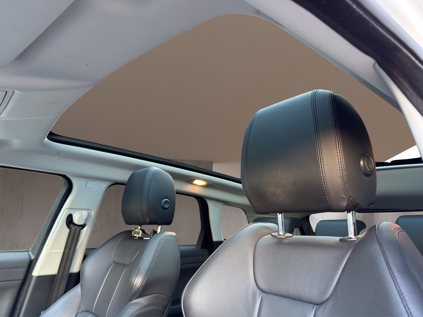 LAND ROVER Range Rover Evoque 2.0 TD4 SE AT9-image-19
