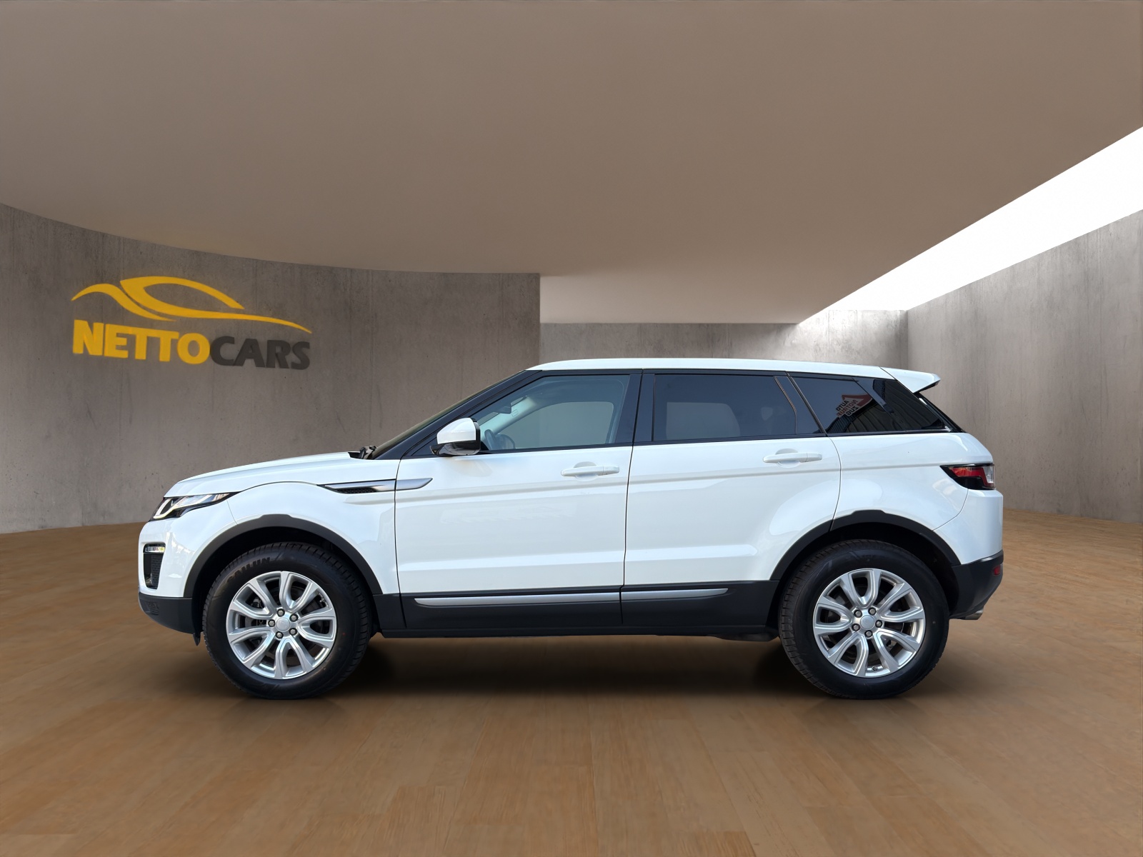 LAND ROVER Range Rover Evoque 2.0 TD4 SE AT9-image-4