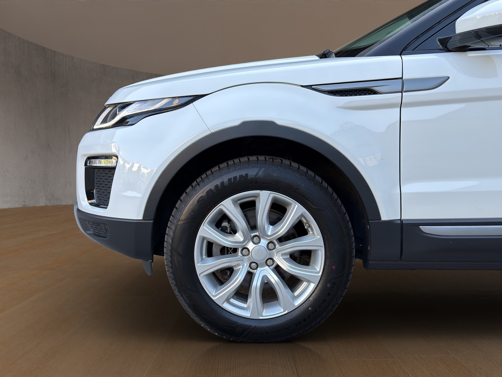 LAND ROVER Range Rover Evoque 2.0 TD4 SE AT9-image-21