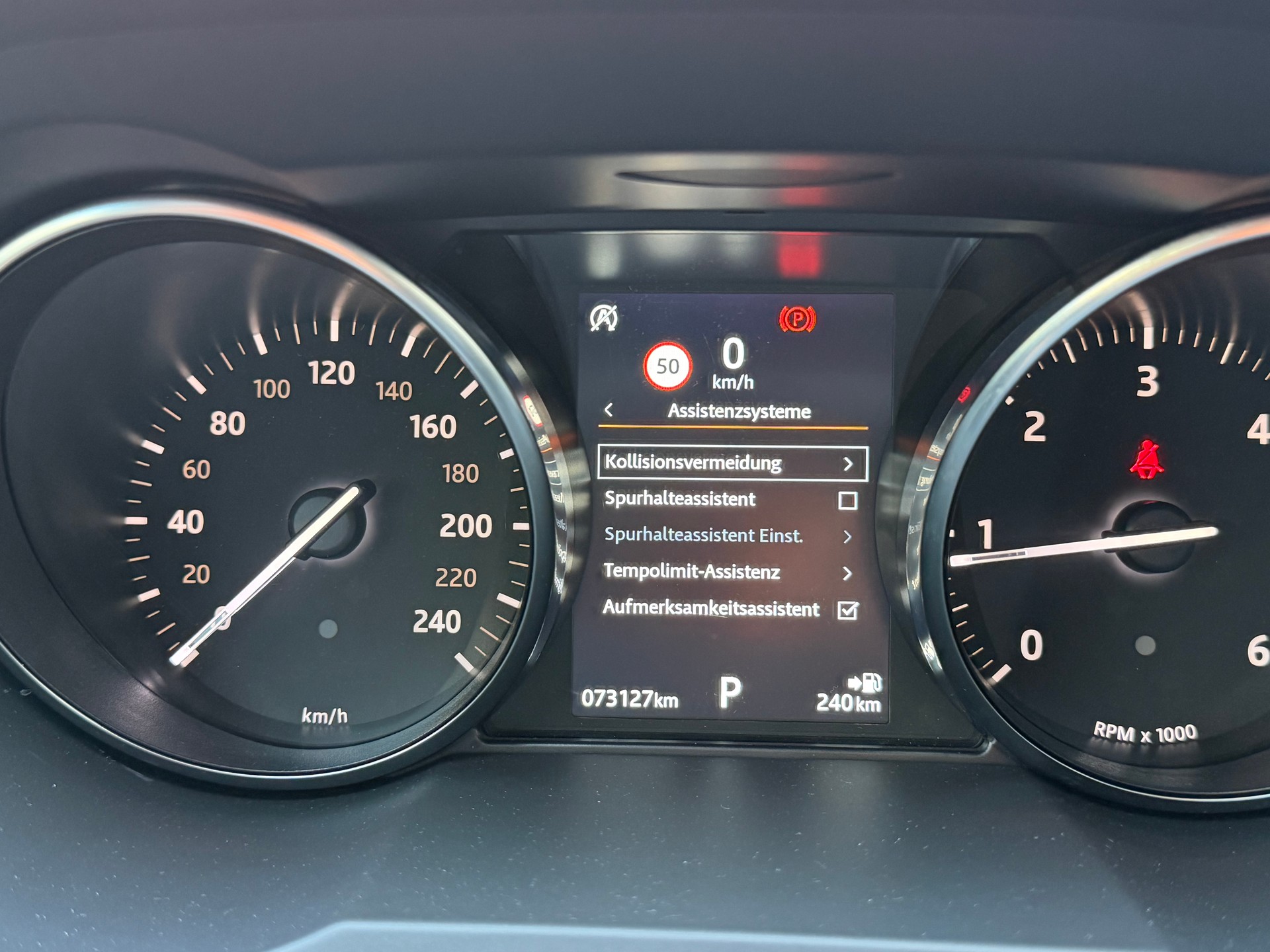 LAND ROVER Range Rover Evoque 2.0 TD4 SE AT9-image-15
