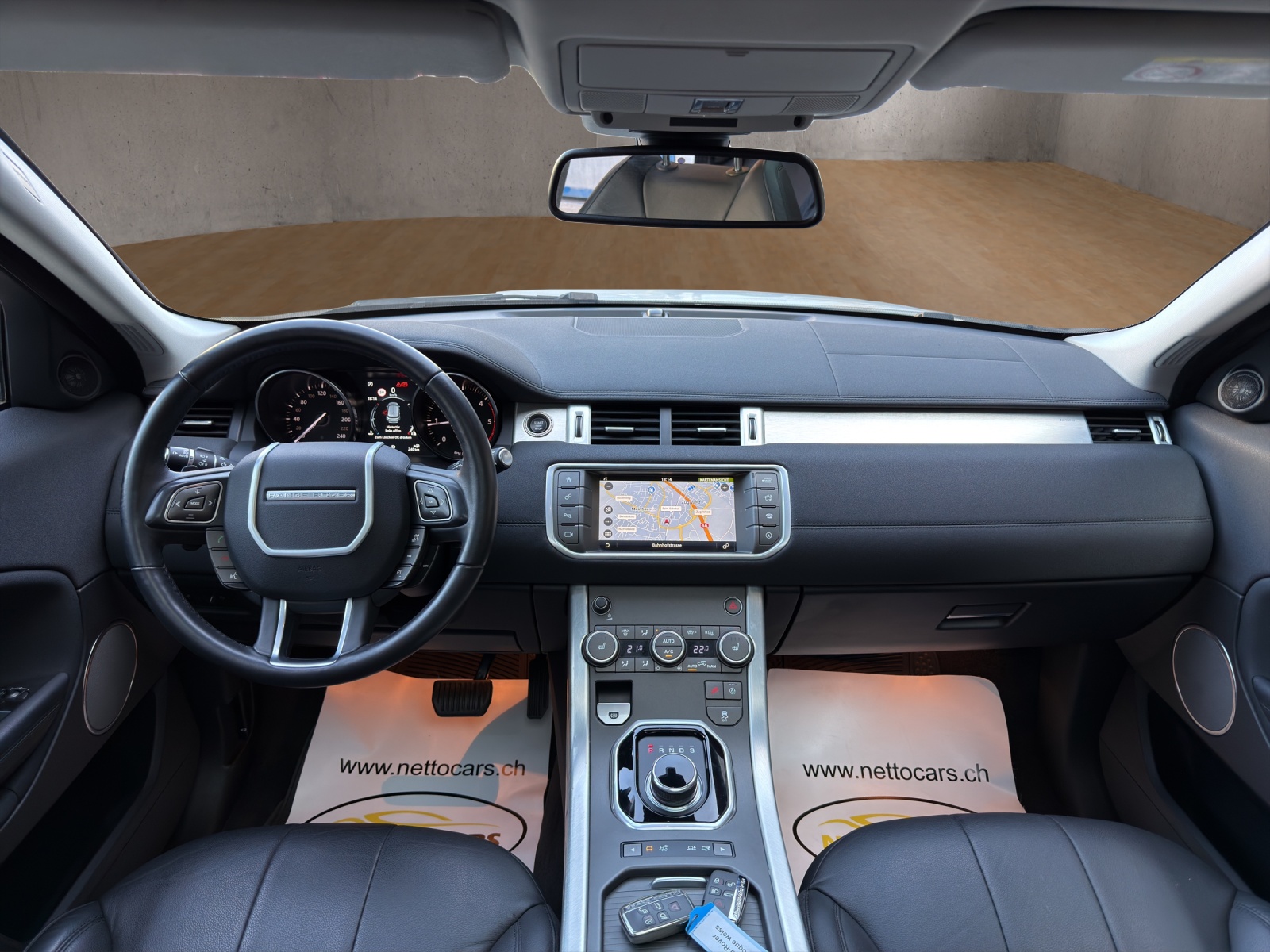 LAND ROVER Range Rover Evoque 2.0 TD4 SE AT9-image-7