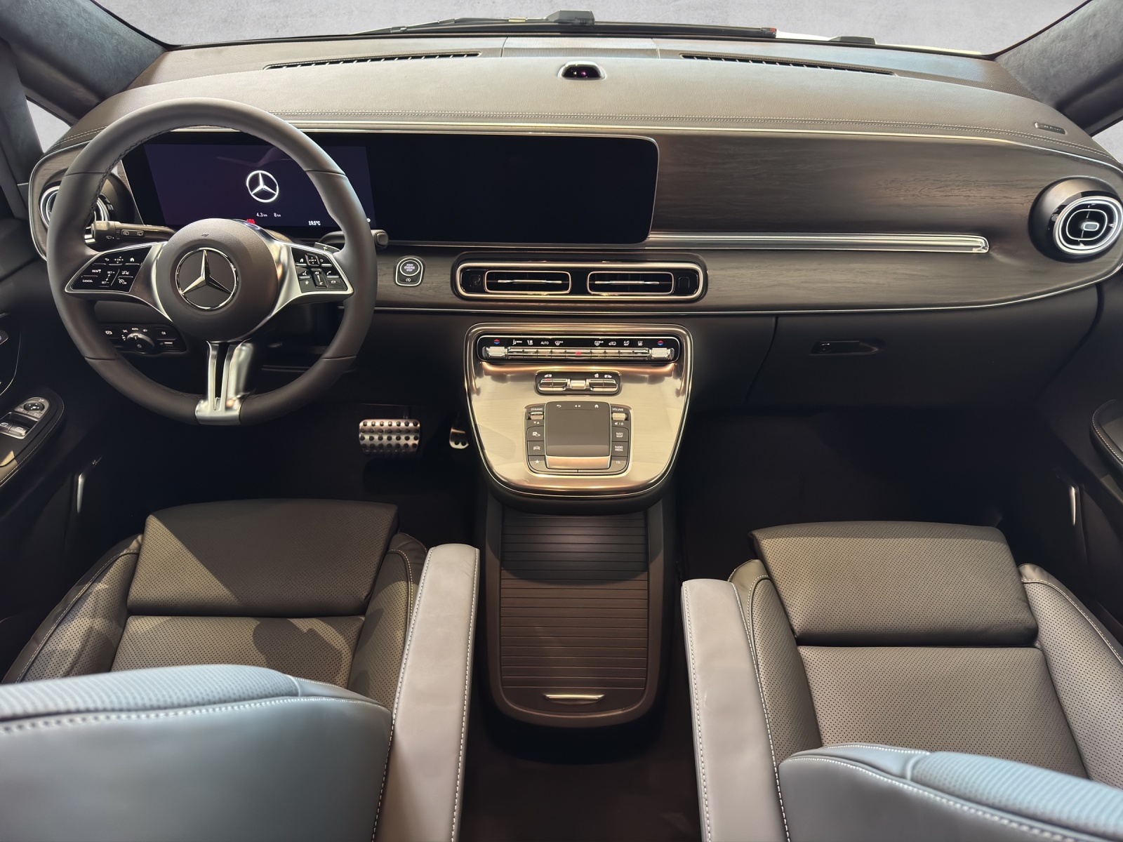 MERCEDES-BENZ V 300 d lang 4Matic Exclusive 9G-Tronic-image-11
