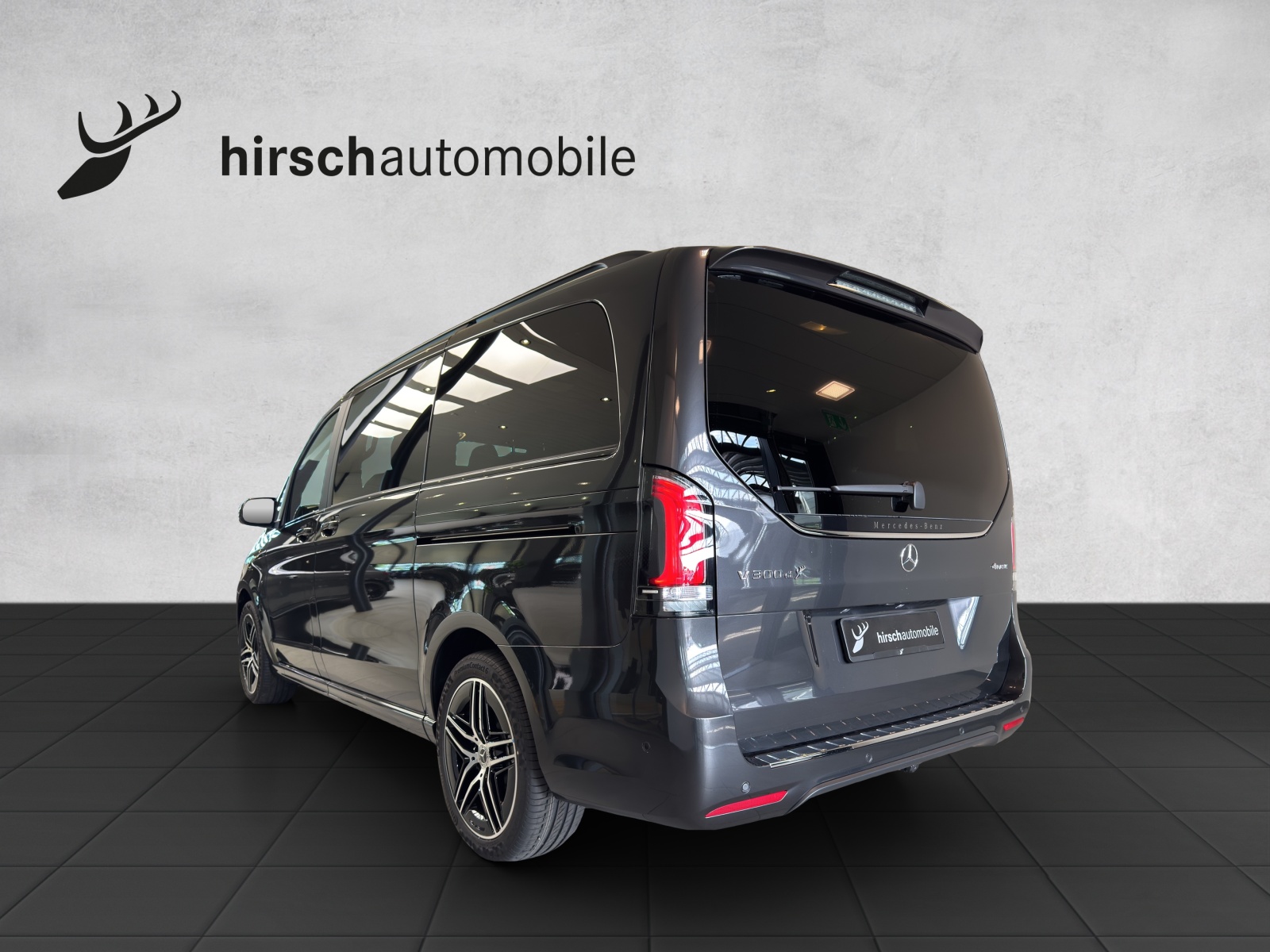 MERCEDES-BENZ V 300 d lang 4Matic Exclusive 9G-Tronic-showroom-element-1