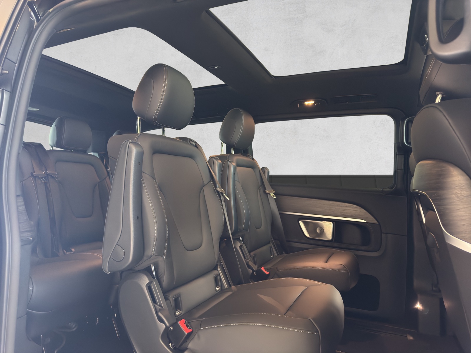 MERCEDES-BENZ V 300 d lang 4Matic Exclusive 9G-Tronic-image-14
