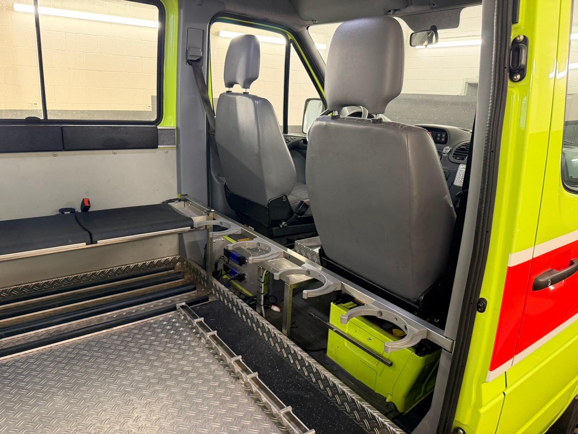 MERCEDES-BENZ Sprinter 314 4x4 FEUERWEHR-image-8