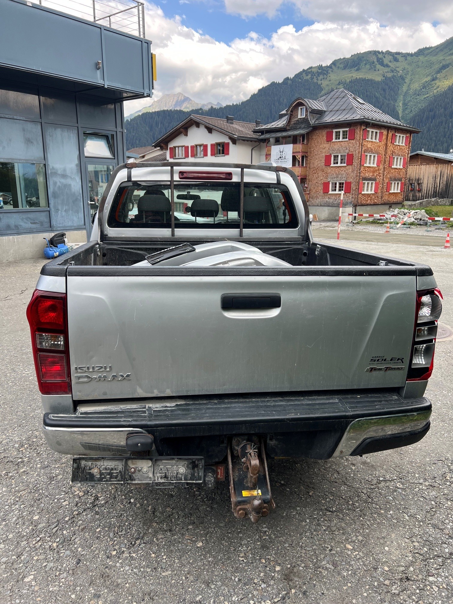 ISUZU D-MAX 2.5 Crew Cab Satellite 4x4-image-10