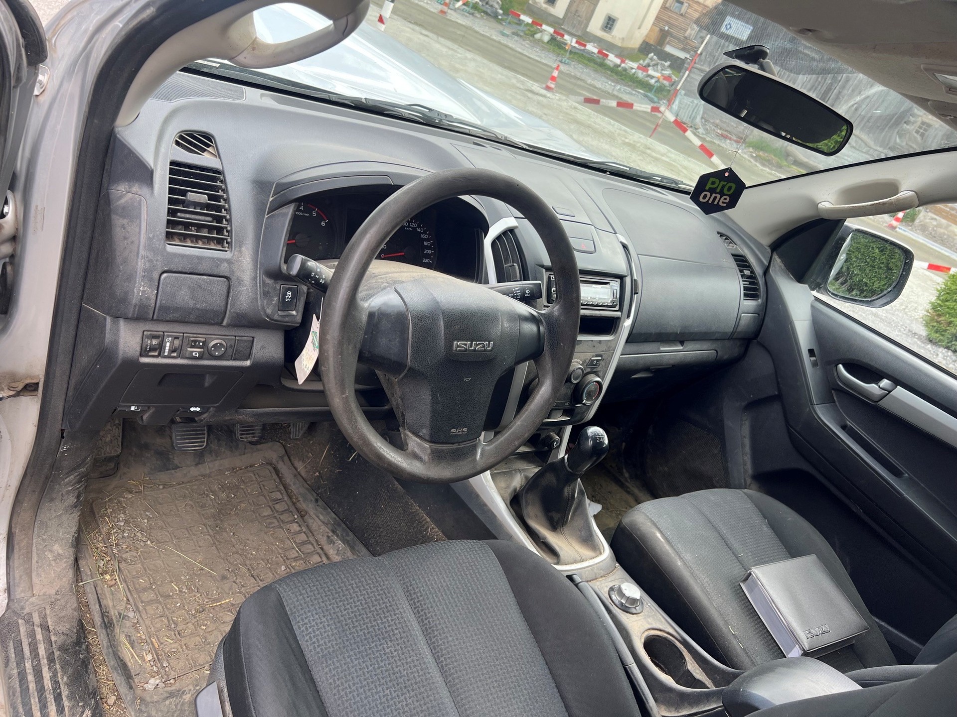 ISUZU D-MAX 2.5 Crew Cab Satellite 4x4-image-6