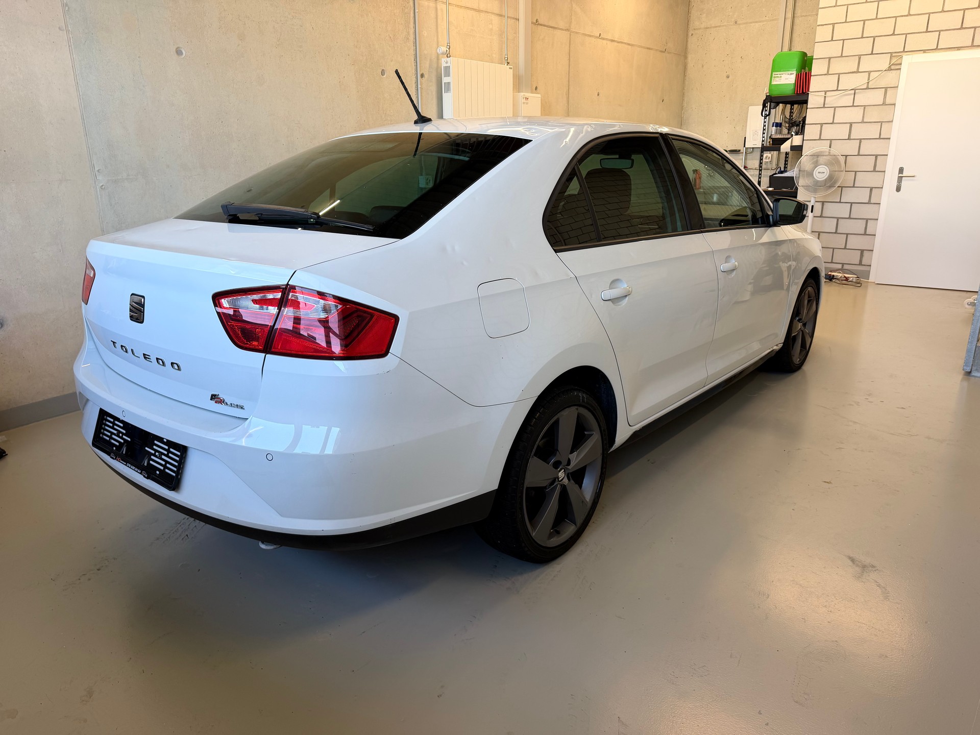 SEAT Toledo 1.2 TSI FR Line Stopp-Start-image-2