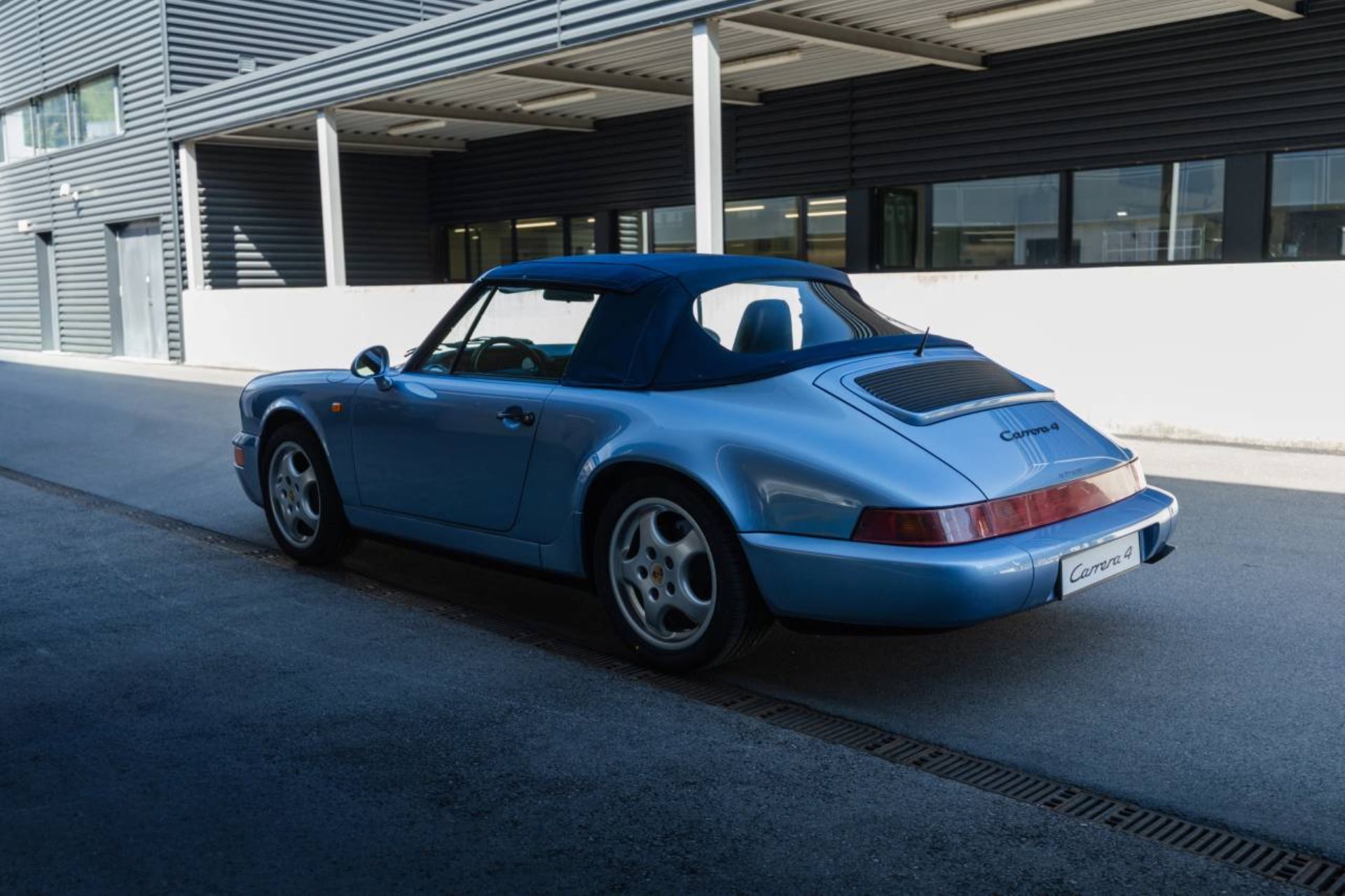 PORSCHE 911 Carrera 4 Cabriolet-image-6