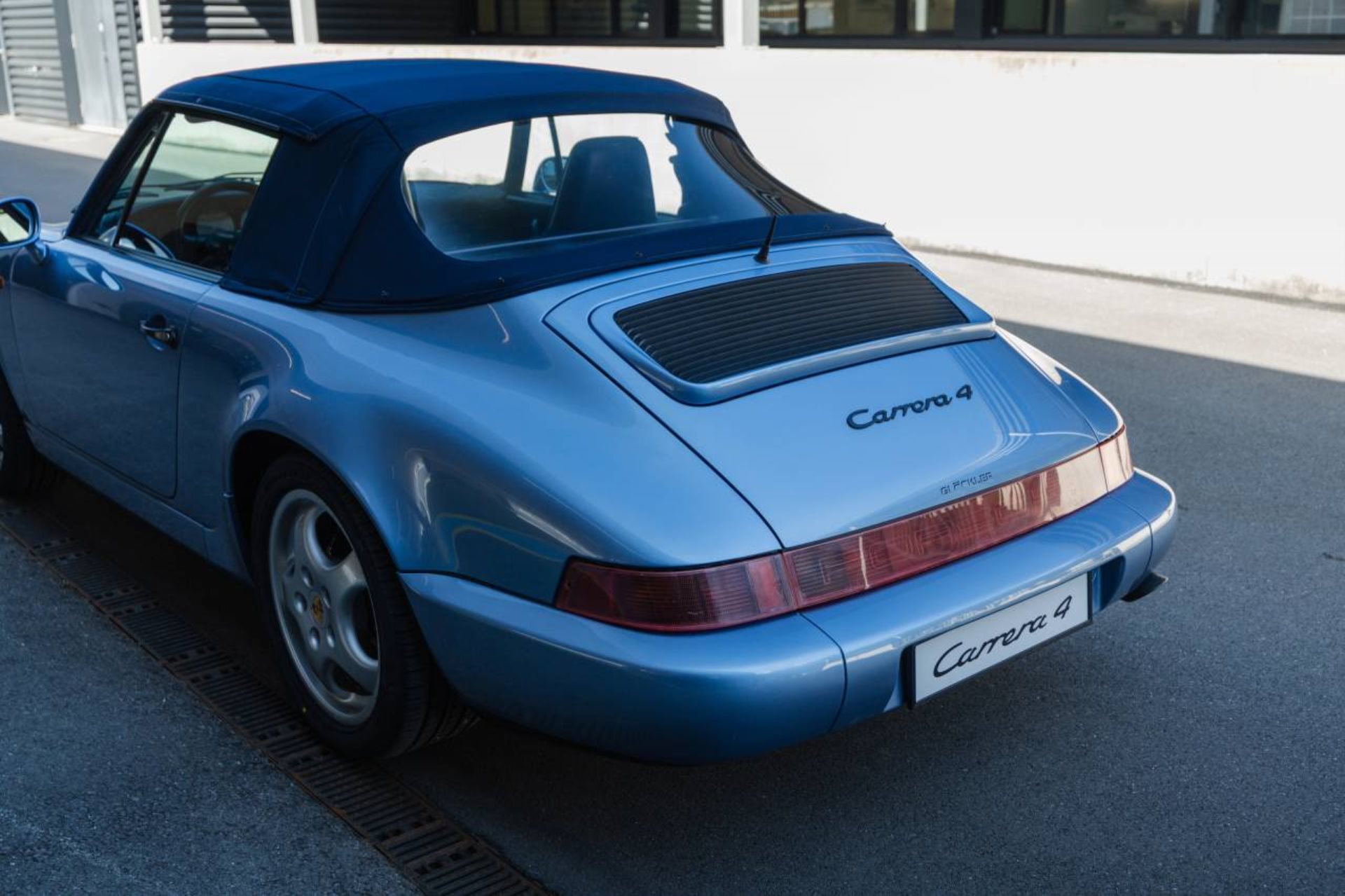 PORSCHE 911 Carrera 4 Cabriolet-image-9