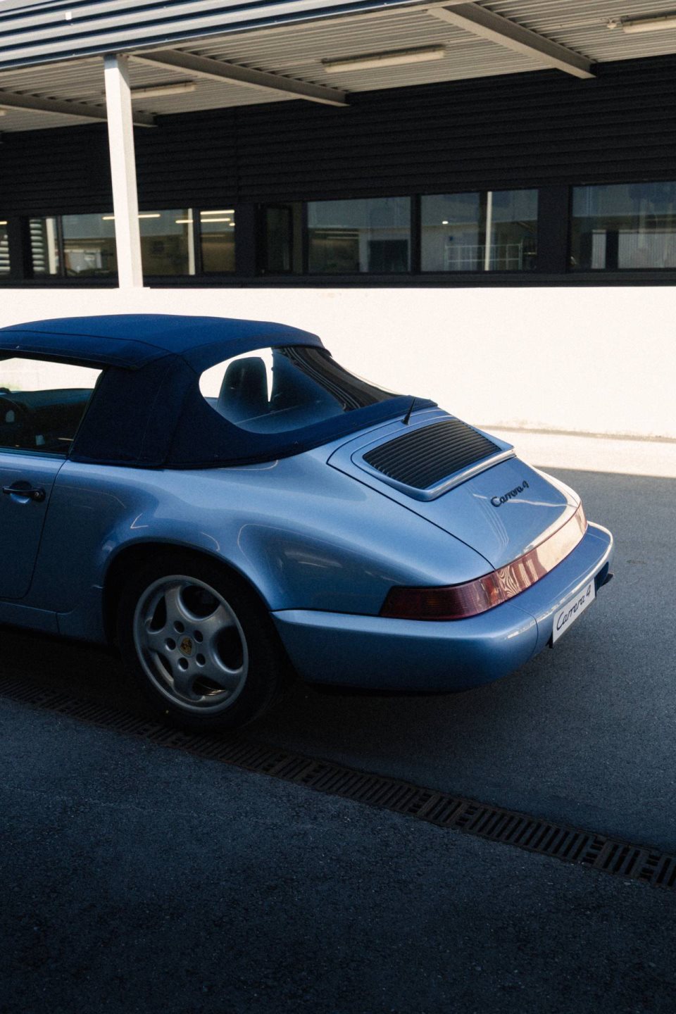 PORSCHE 911 Carrera 4 Cabriolet-image-11