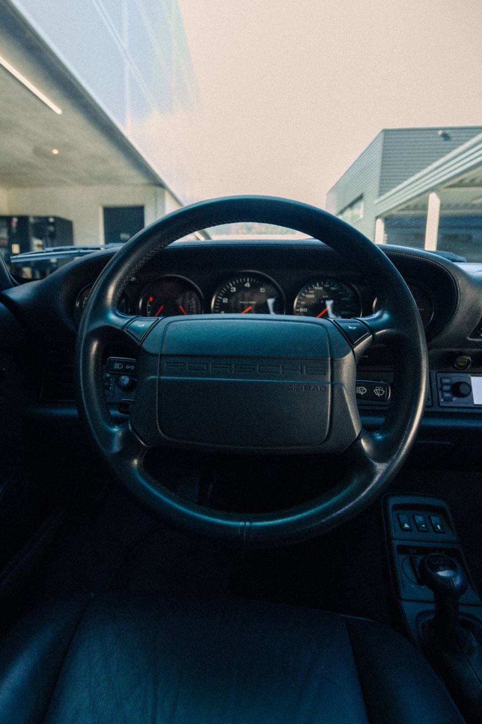 PORSCHE 911 Carrera 4 Cabriolet-image-21