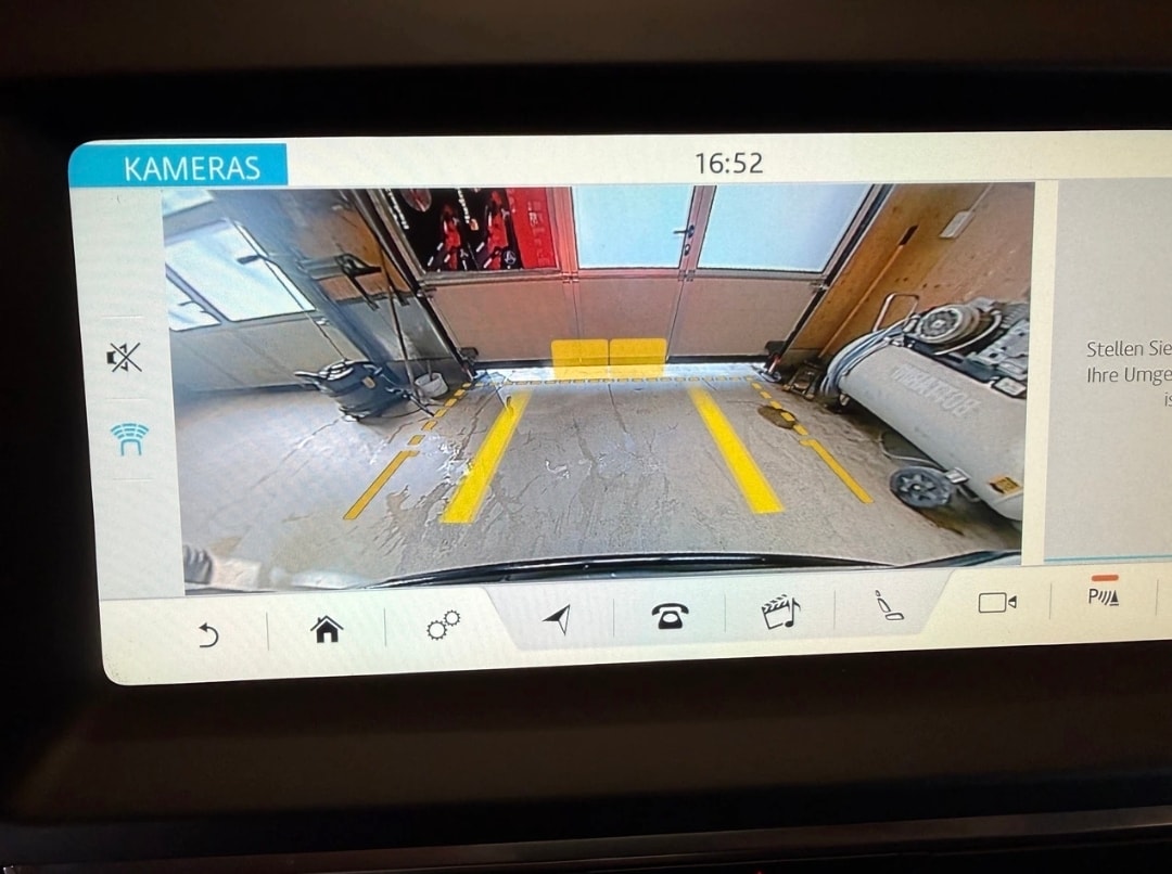JAGUAR E-Pace 2.0d D180 S AWD Automatik-image-13