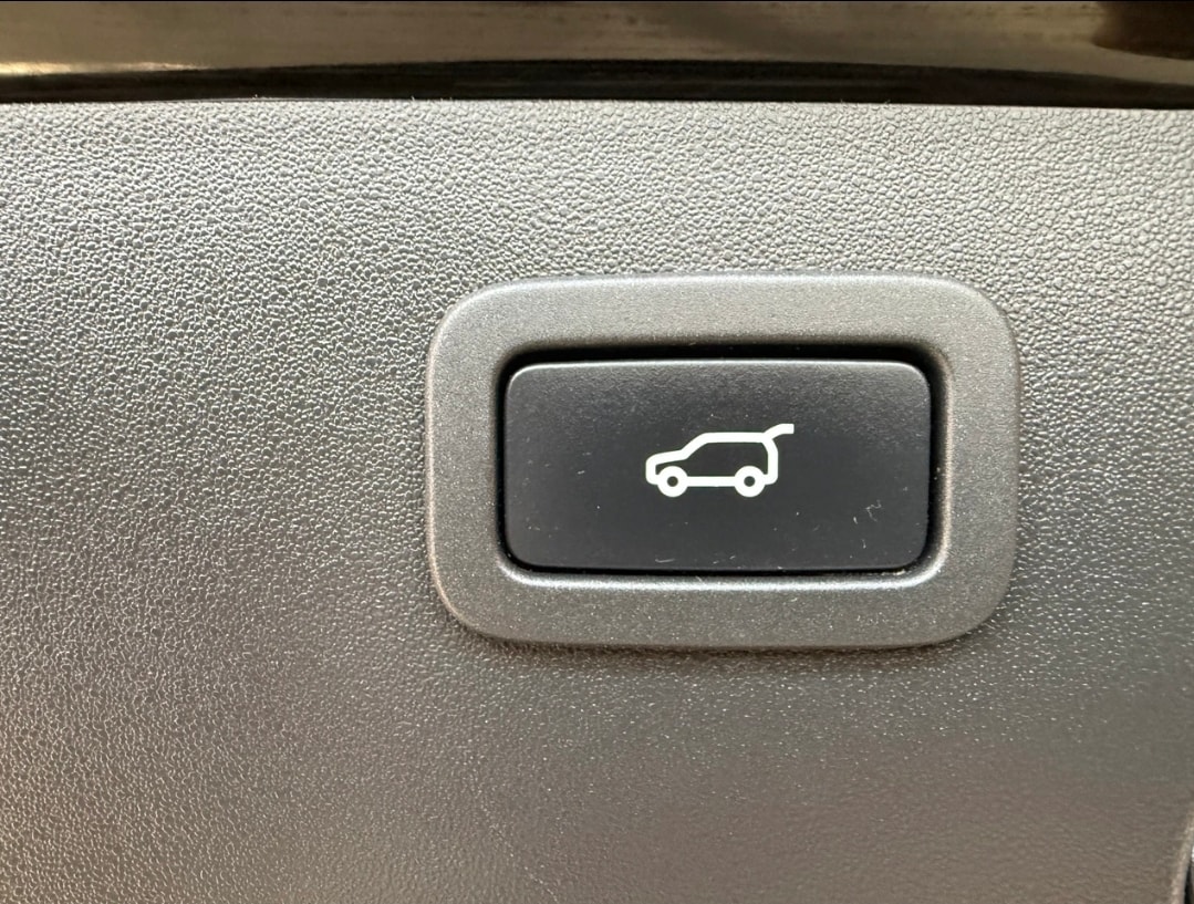 JAGUAR E-Pace 2.0d D180 S AWD Automatik-image-15