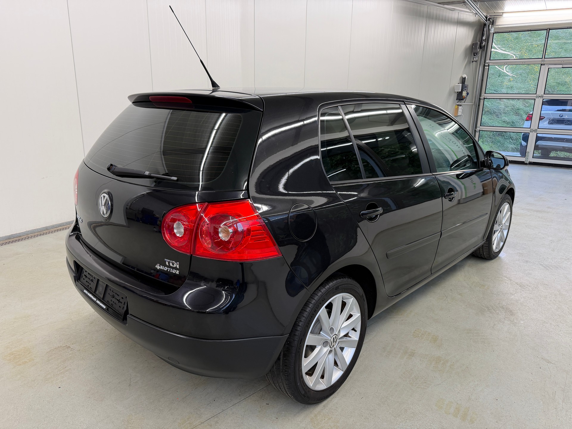 VW Golf 1.9 TDI Leader 4Motion-image-3