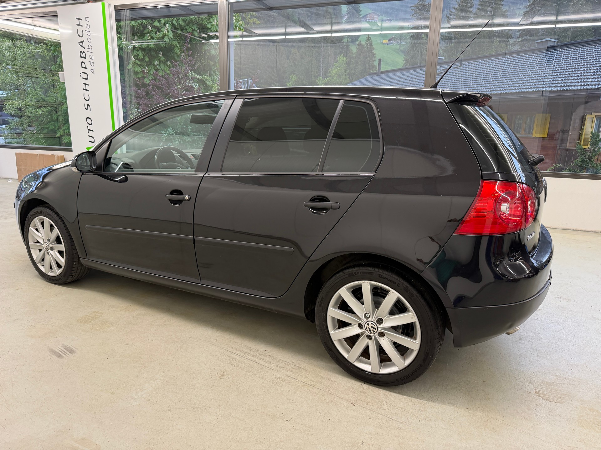 VW Golf 1.9 TDI Leader 4Motion-image-6