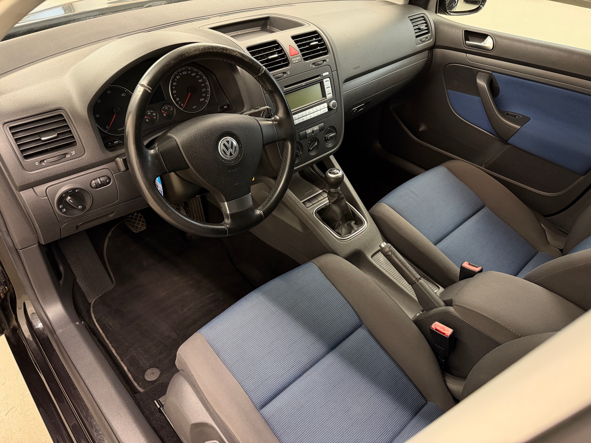VW Golf 1.9 TDI Leader 4Motion-image-10